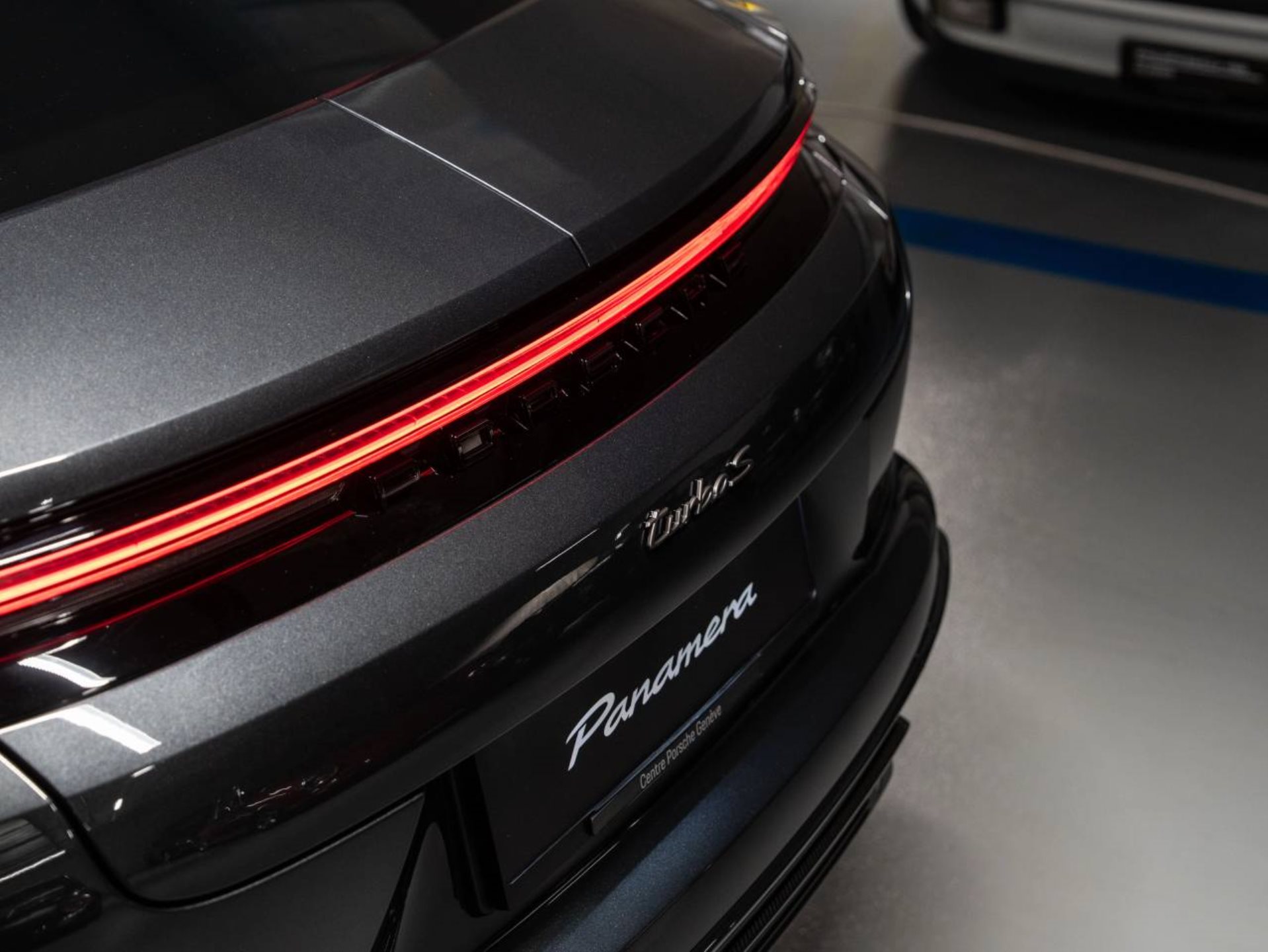 PORSCHE Panamera Turbo S E-Hybrid-image-24