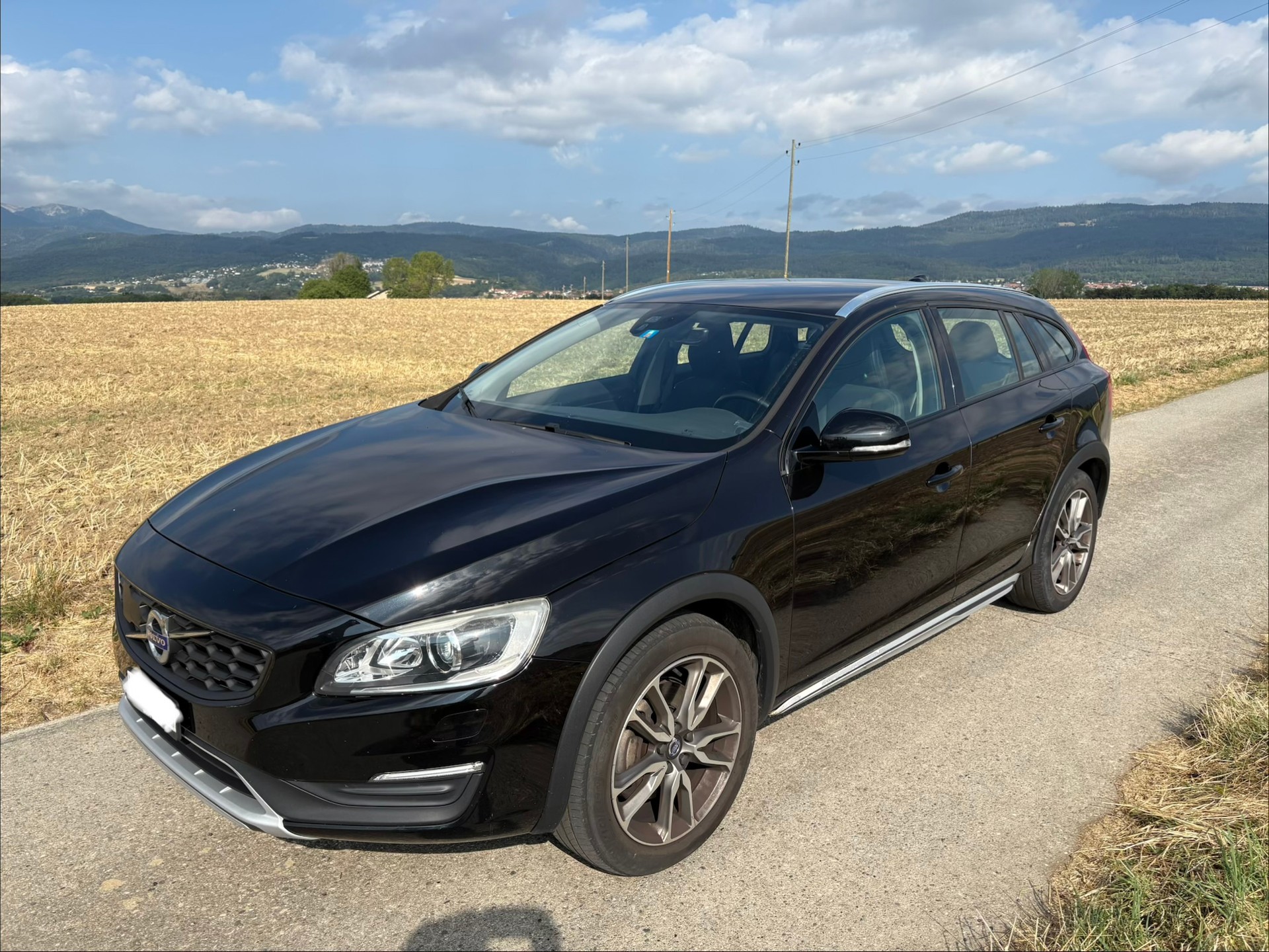 VOLVO 2.4 D4 Momentum AWD S/S-image-1