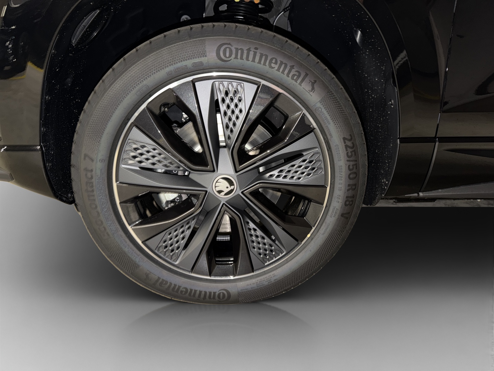 SKODA Karoq SL 2.0TSI-image-14