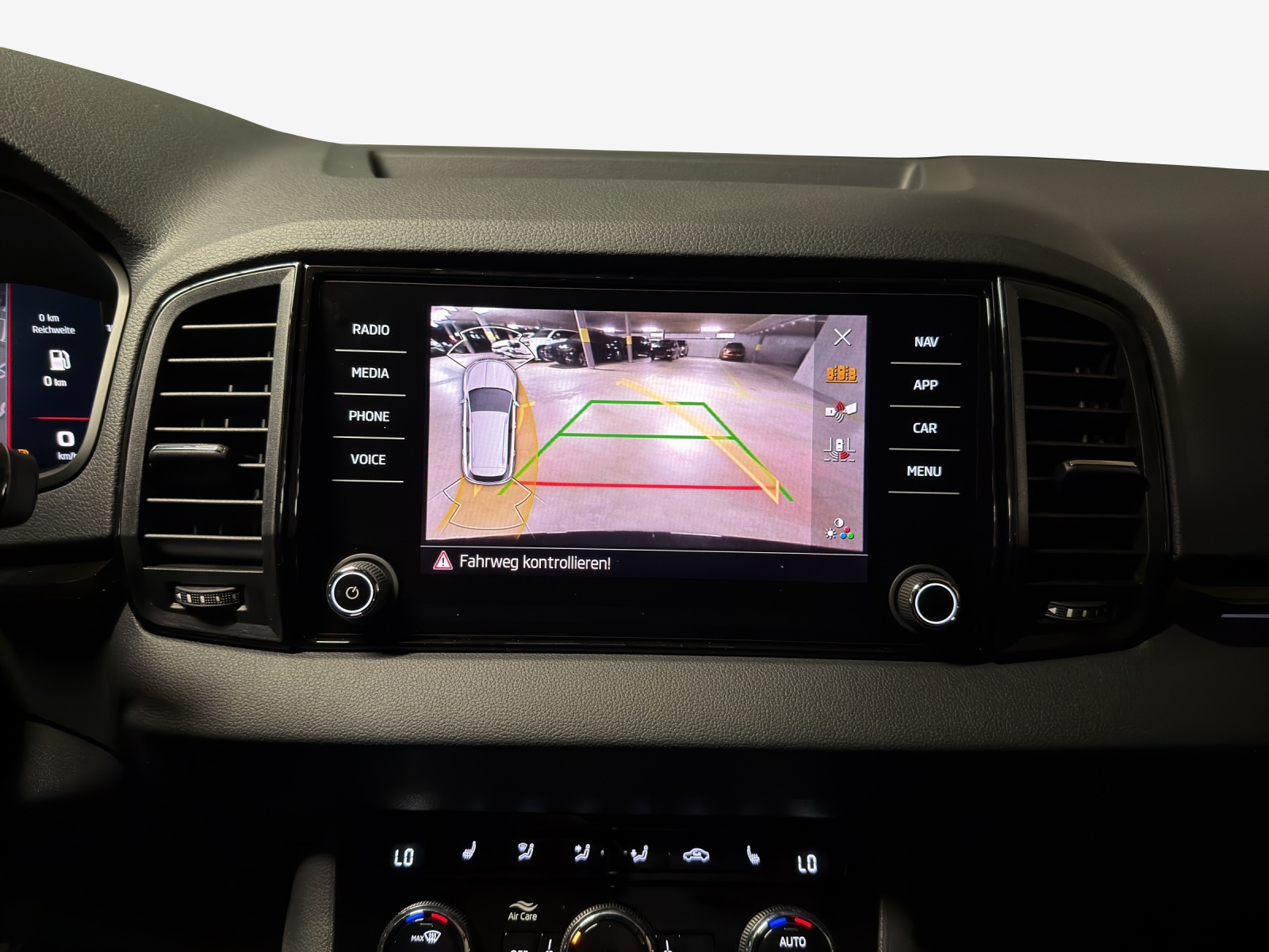 SKODA Karoq SL 2.0TSI-image-15