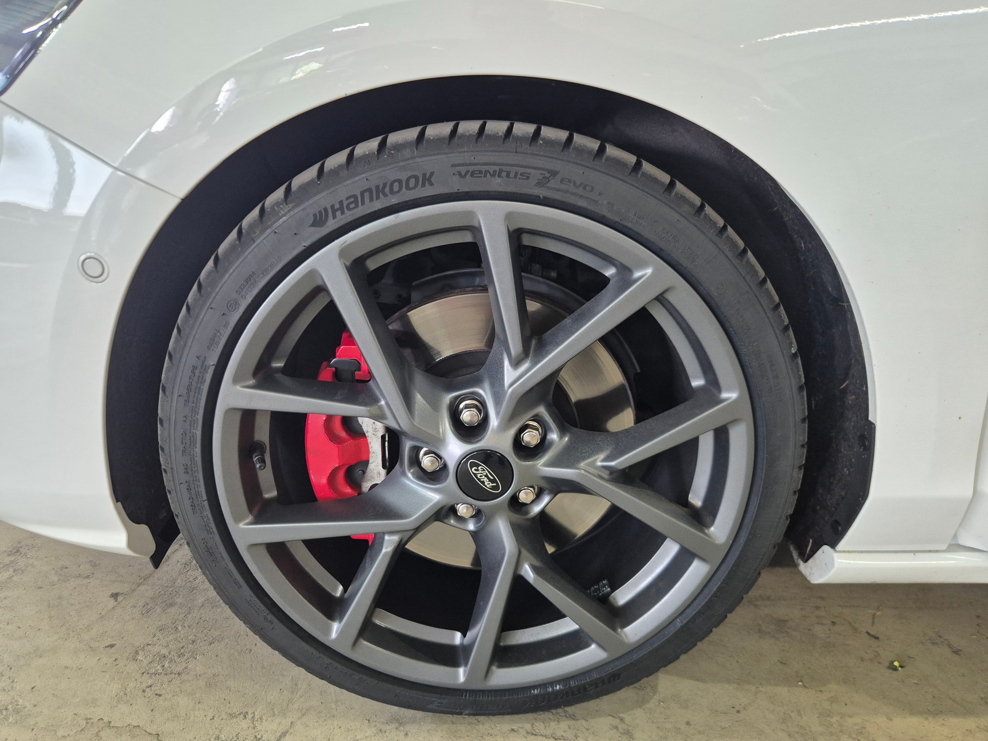 FORD Focus ST 2.3 Styling Paket Automat-image-4