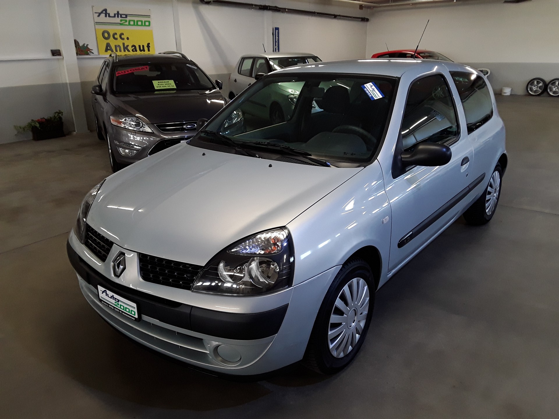 RENAULT Clio 1.2 Authentique Pack-image-0
