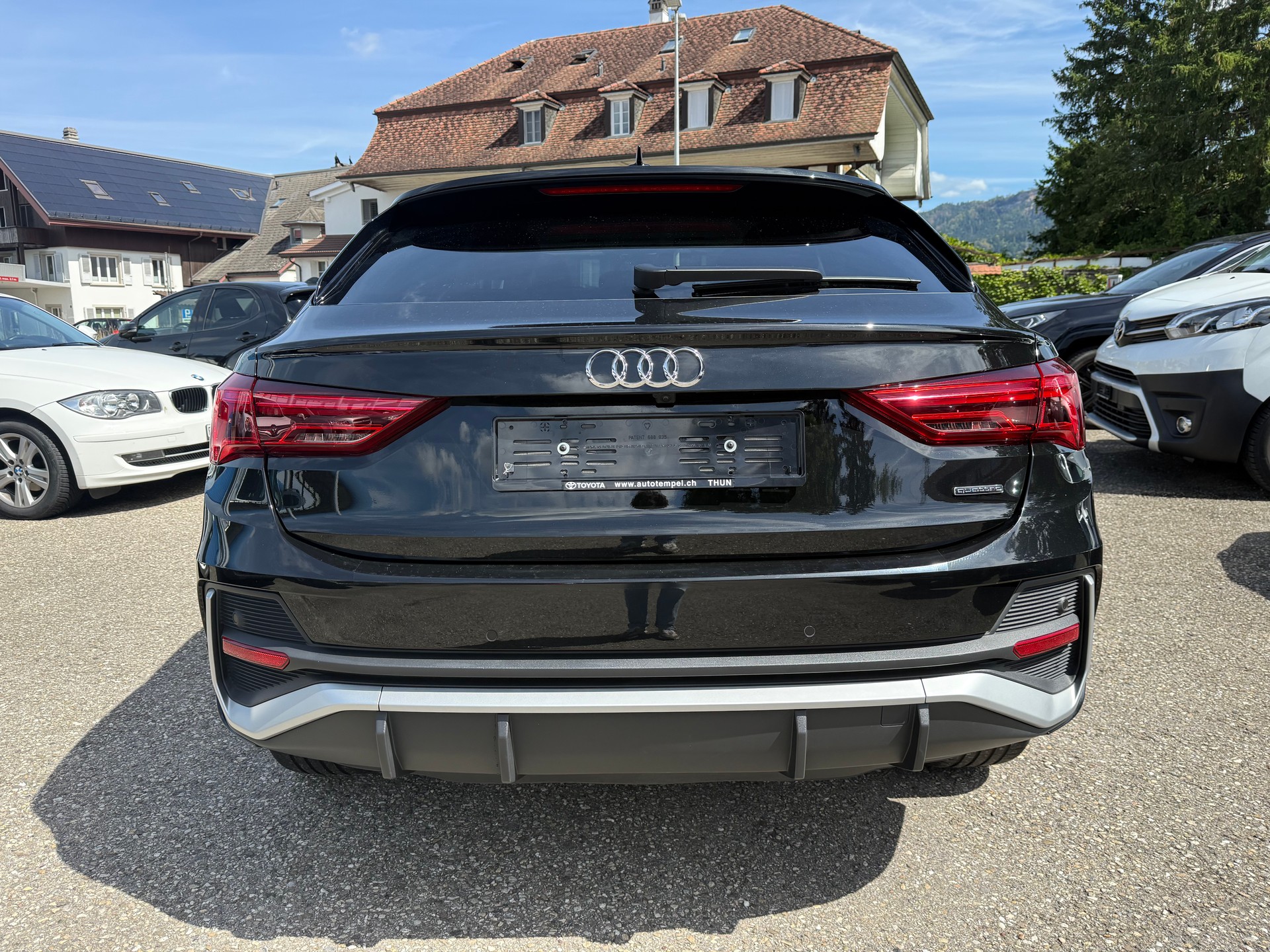 AUDI Q3 Sportback 45 TFSI S line quattro S-tronic-image-5