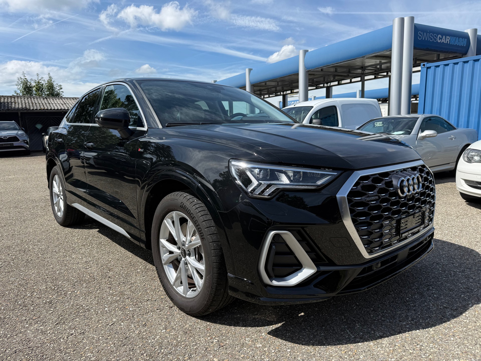 AUDI Q3 Sportback 45 TFSI S line quattro S-tronic-image-2