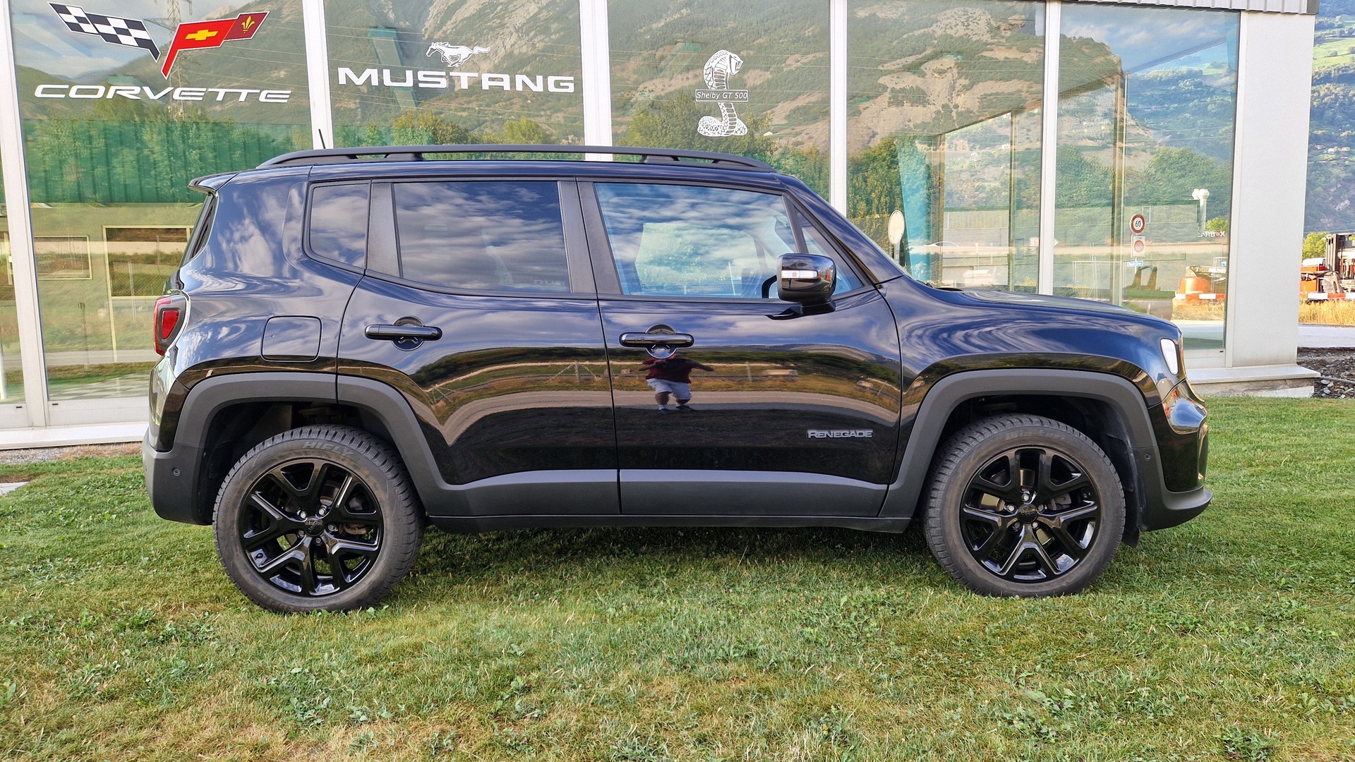 JEEP Renegade 1.3 Turbo S AWD-image-5