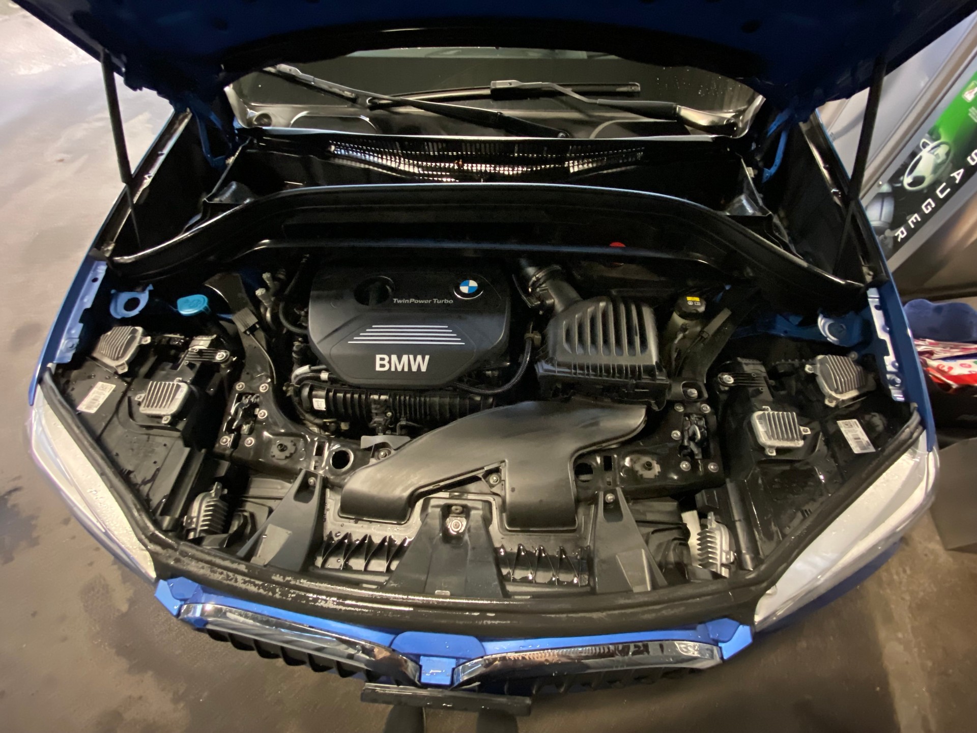 BMW 25i xDrive-image-4
