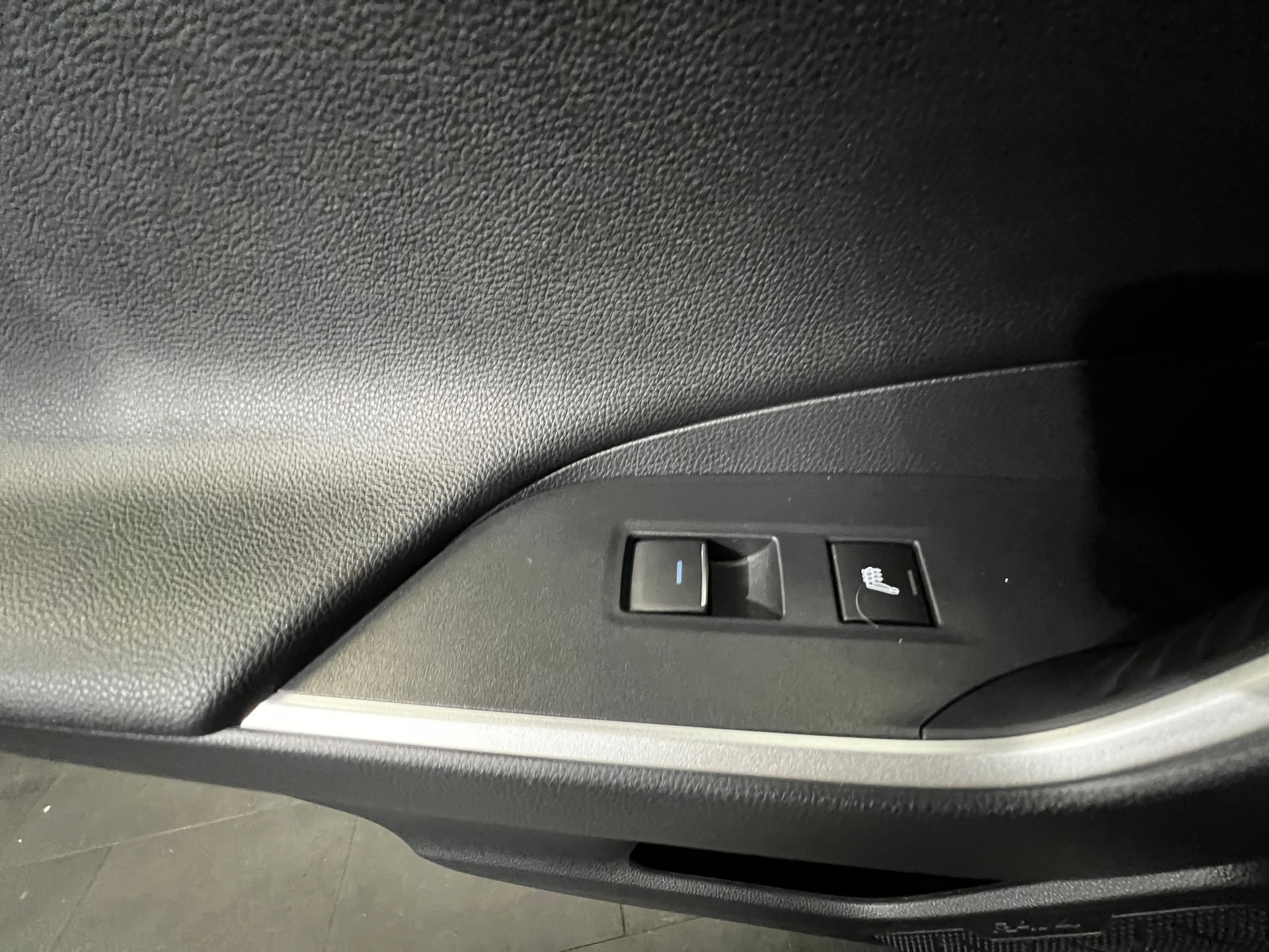 TOYOTA 2.5 Plug-In-Hybrid Platinum-image-13