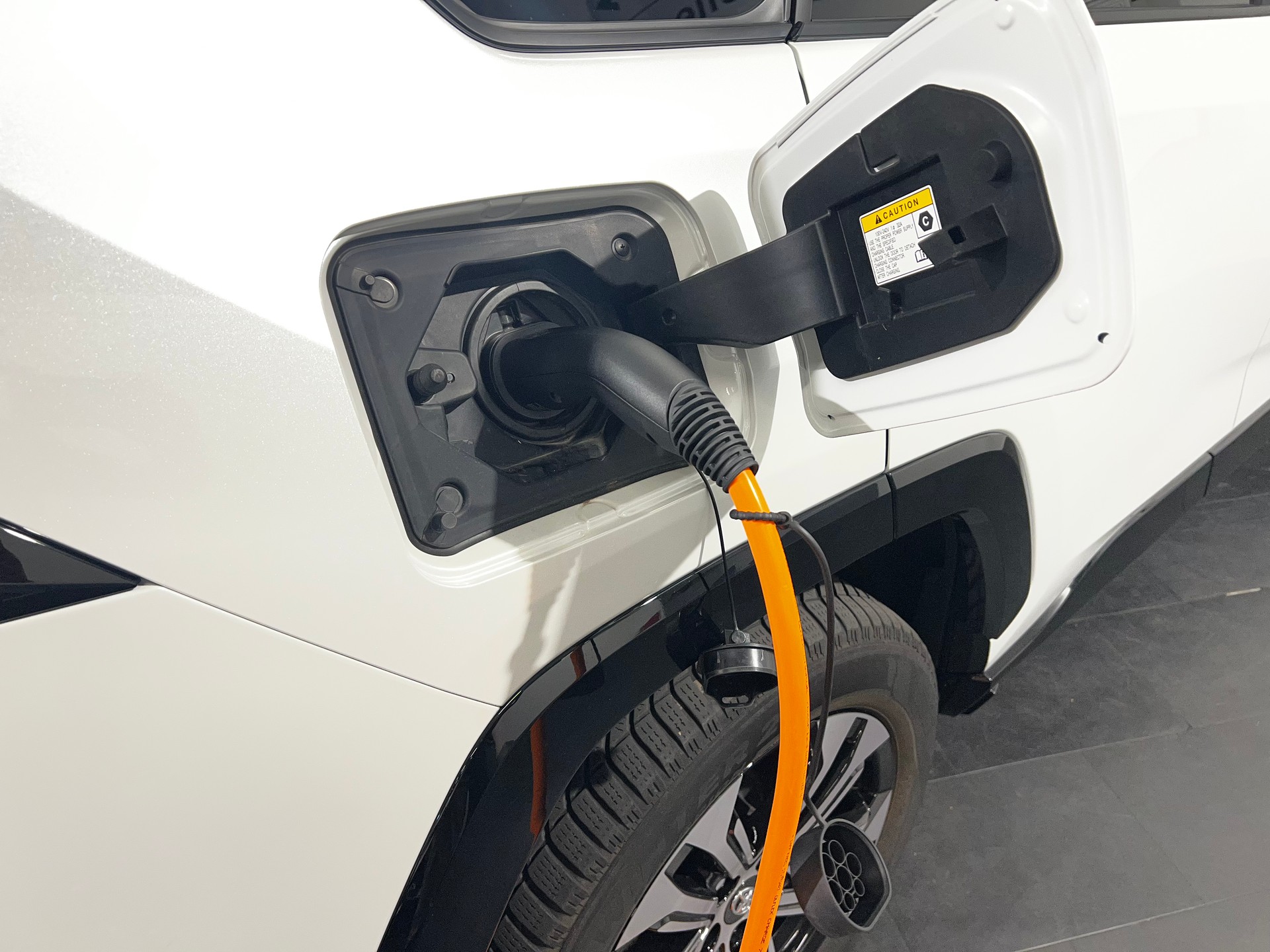 TOYOTA 2.5 Plug-In-Hybrid Platinum-image-10