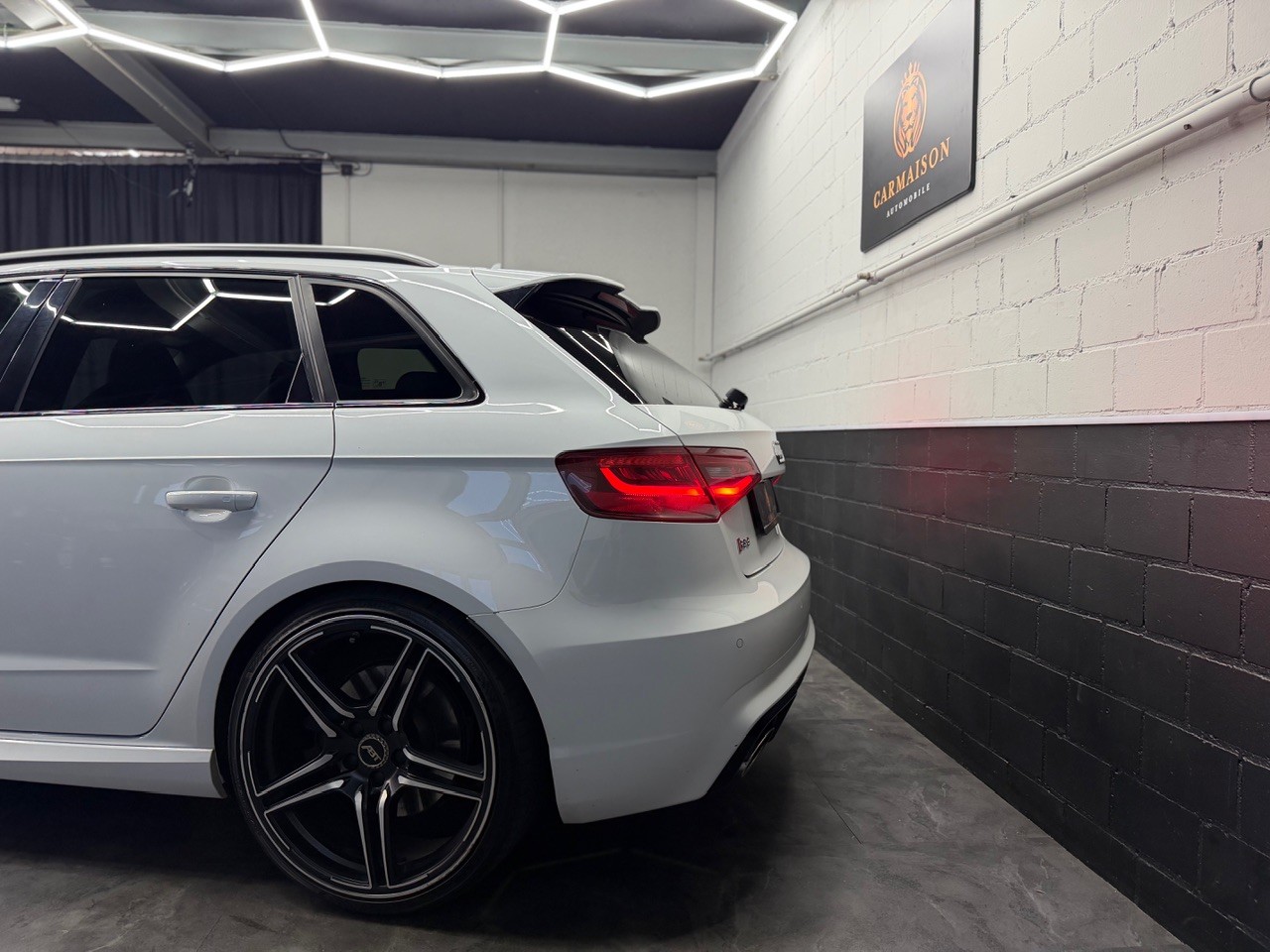 AUDI RS3 2.5 TSI quattro S-tronic | ABT-Tuning ab Werk | Schiebedach | B&O Soundanlage | Rückfahrkamera | CH-Auto-image-3