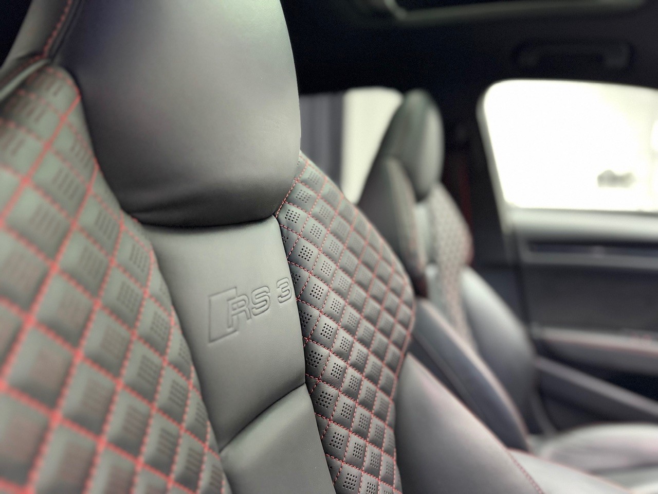 AUDI RS3 2.5 TSI quattro S-tronic | ABT-Tuning ab Werk | Schiebedach | B&O Soundanlage | Rückfahrkamera | CH-Auto-image-24