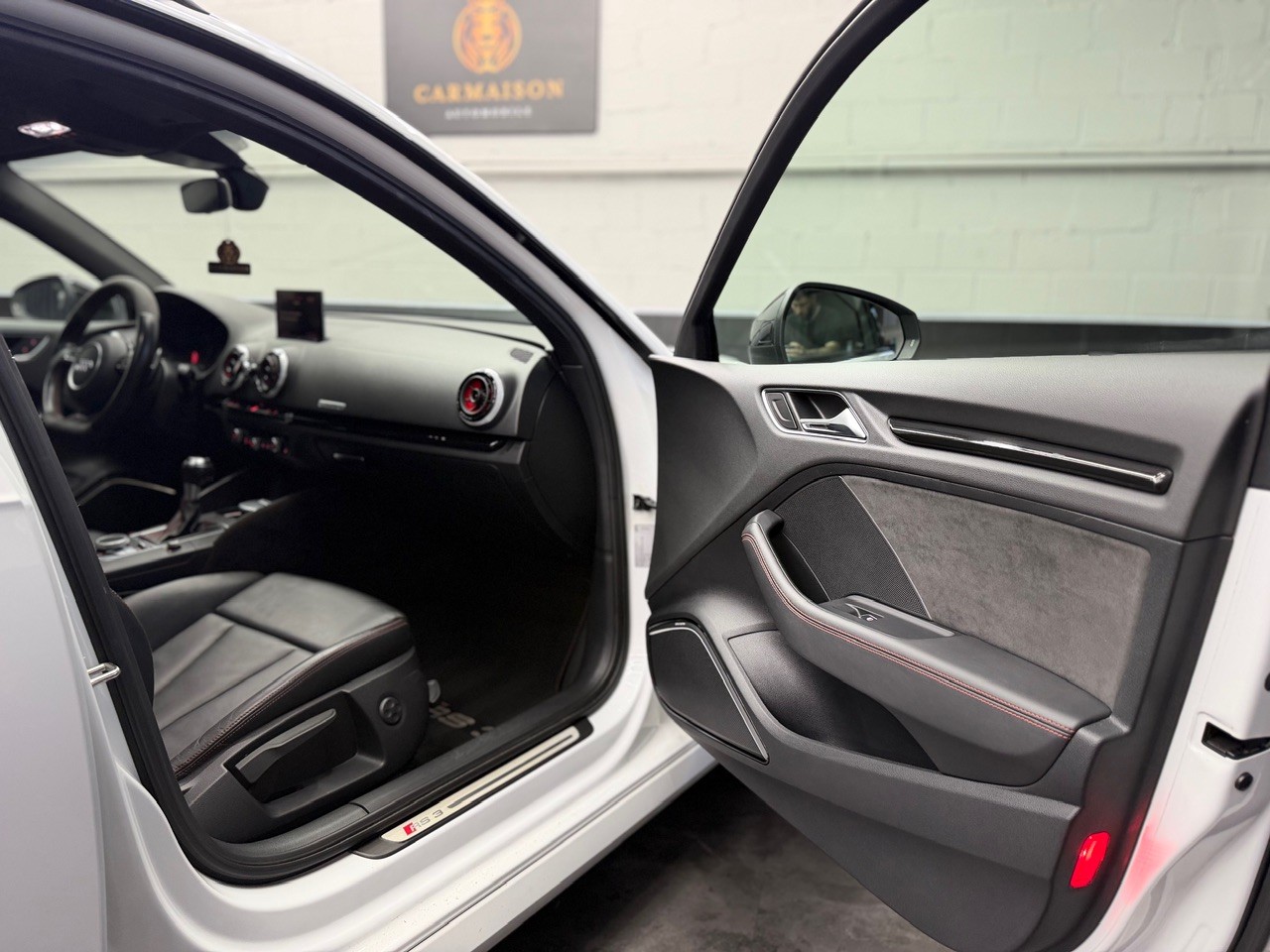 AUDI RS3 2.5 TSI quattro S-tronic | ABT-Tuning ab Werk | Schiebedach | B&O Soundanlage | Rückfahrkamera | CH-Auto-image-21