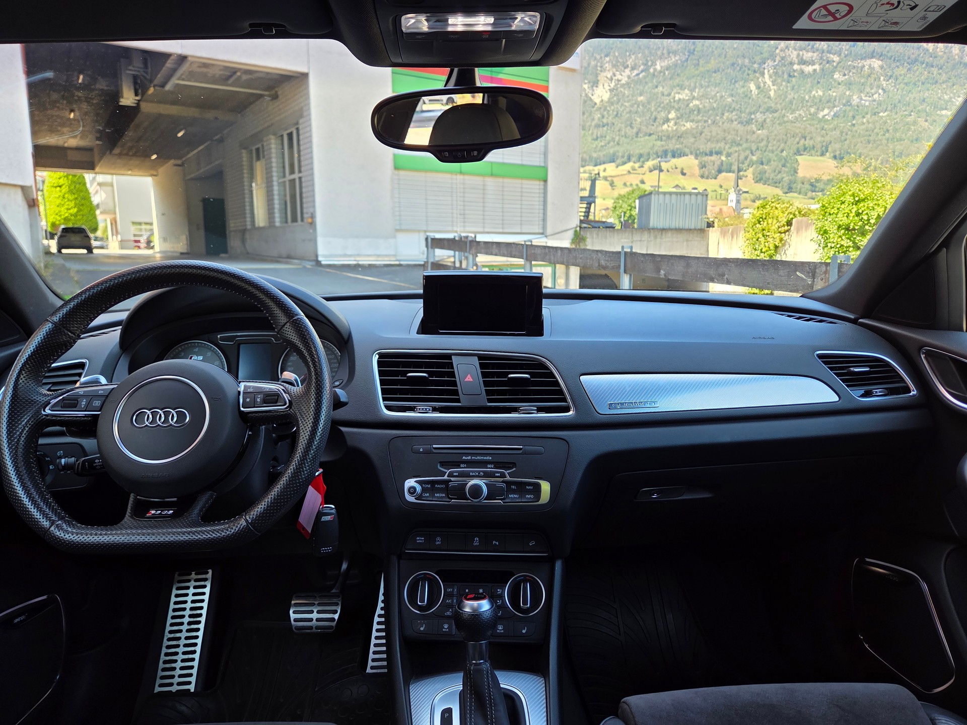 AUDI RS Q3 2.5 TFSI quattro S-tronic-image-6
