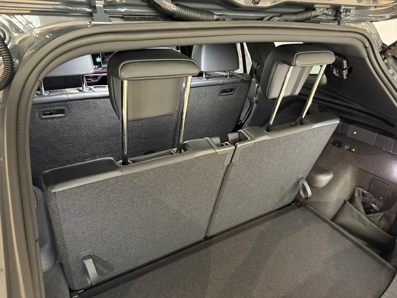 VW Tayron 2.0 TDI SCR R-Line United 4Motion DSG-image-13