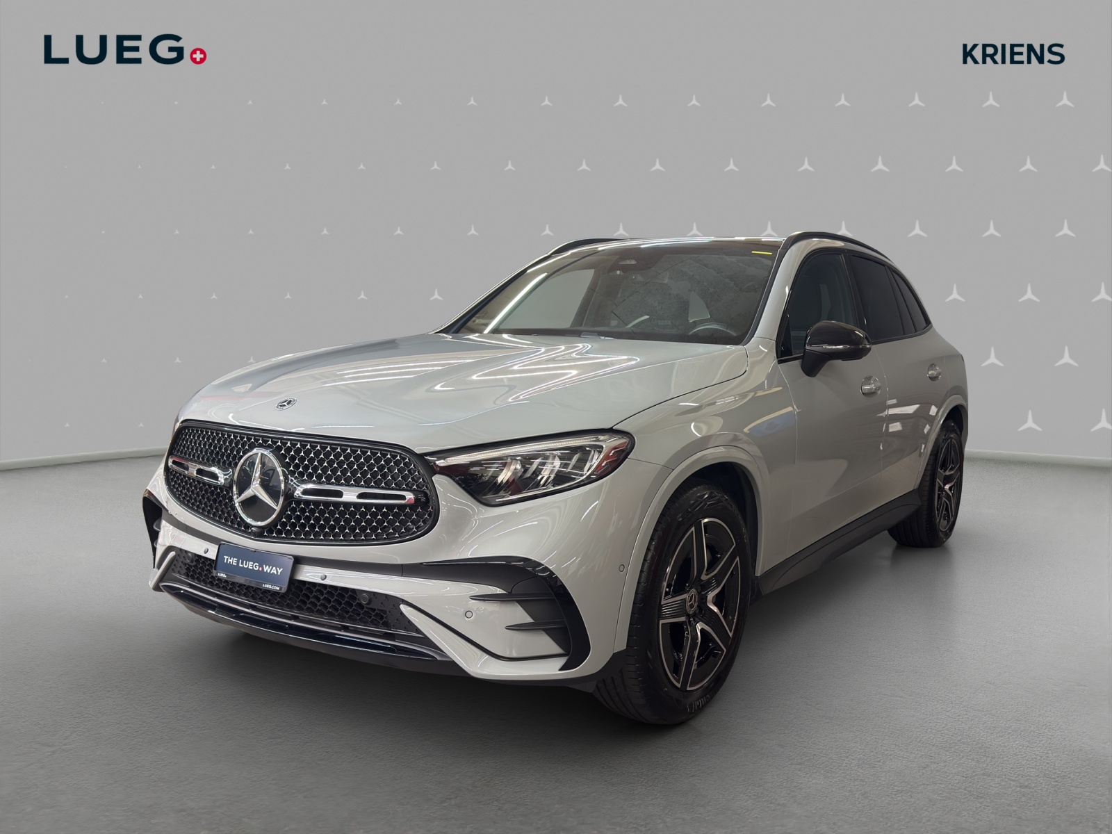 MERCEDES-BENZ GLC 200 4M - AMG / Panorama-Dach / AHK / Rückfahrkamera-image-0