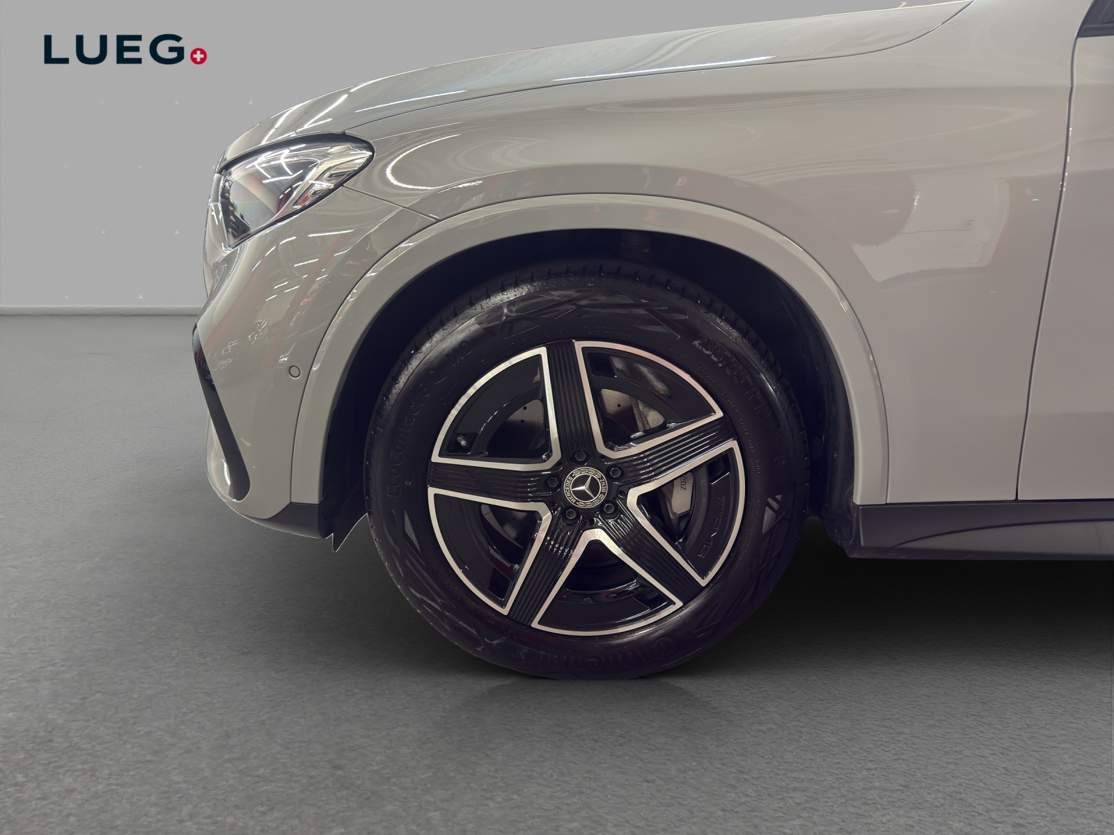 MERCEDES-BENZ GLC 200 4M - AMG / Panorama-Dach / AHK / Rückfahrkamera-image-6