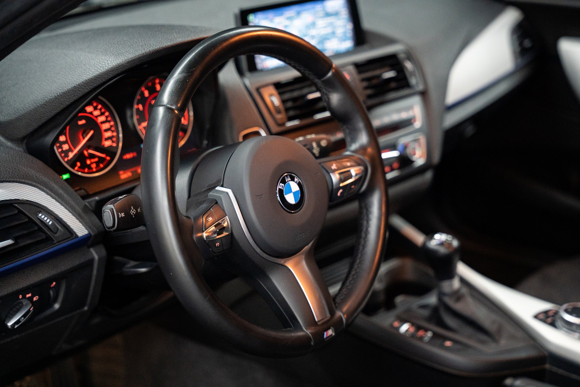 BMW 118d xDrive M-Sportpaket-image-8