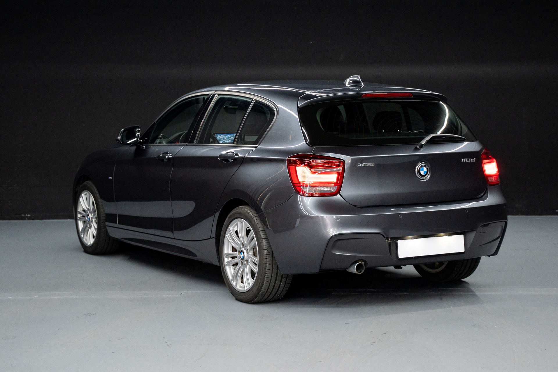 BMW 118d xDrive M-Sportpaket-image-5