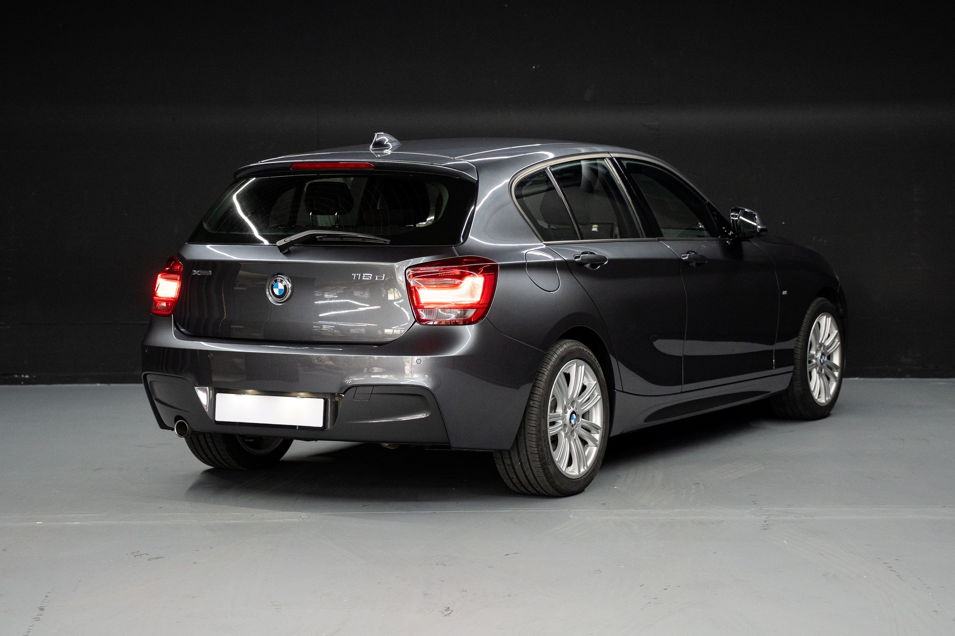 BMW 118d xDrive M-Sportpaket-image-3