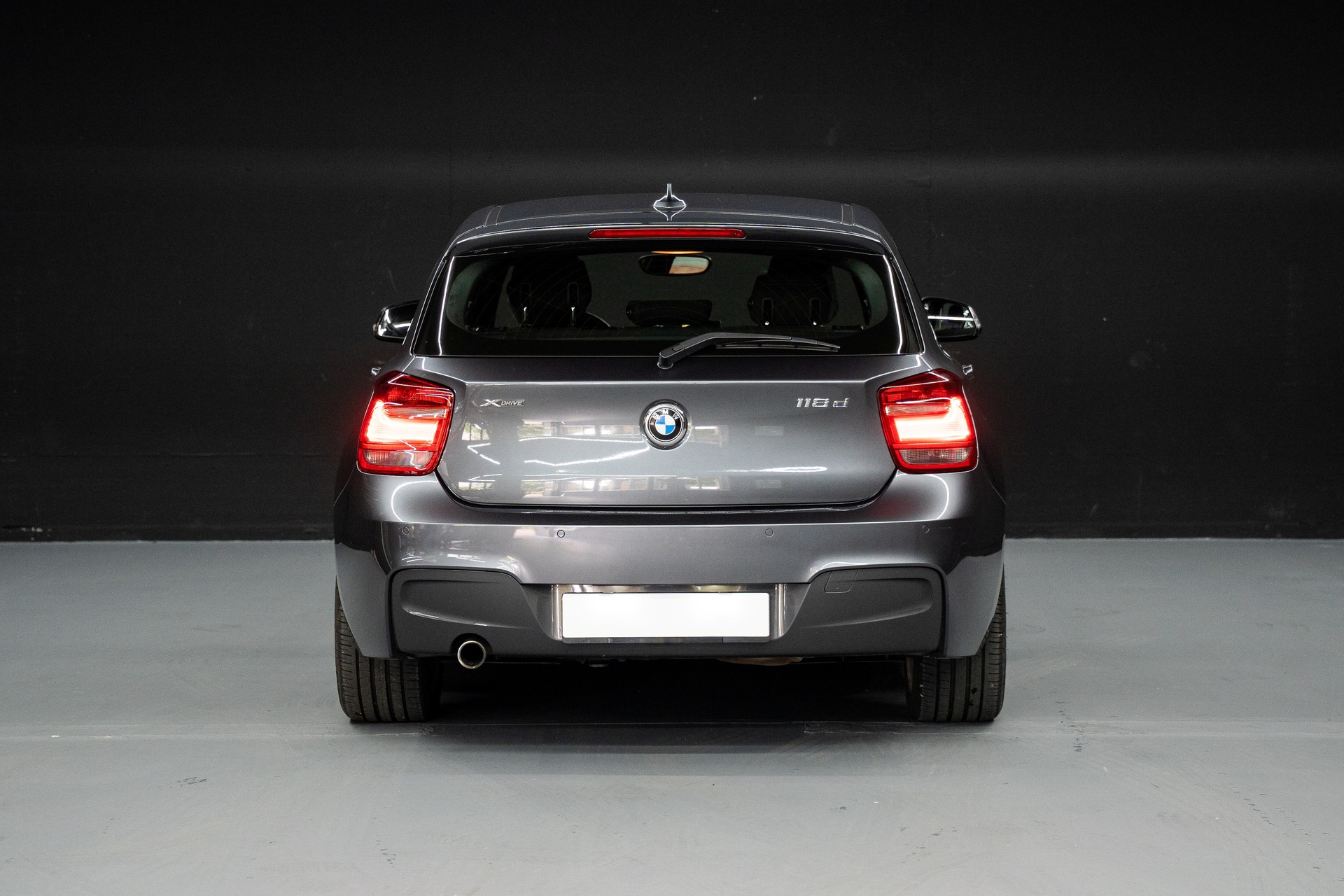 BMW 118d xDrive M-Sportpaket-image-4