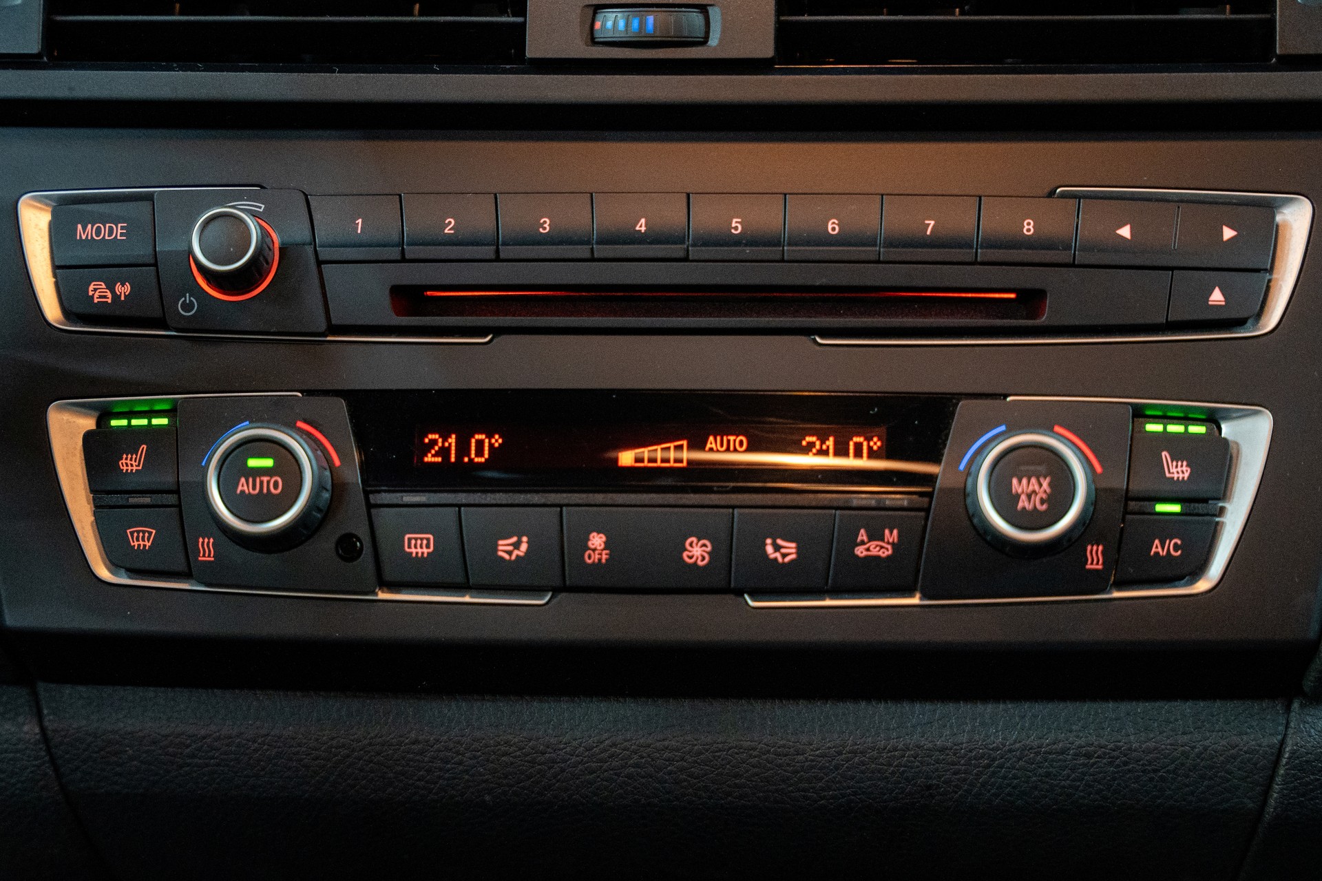 BMW 118d xDrive M-Sportpaket-image-11