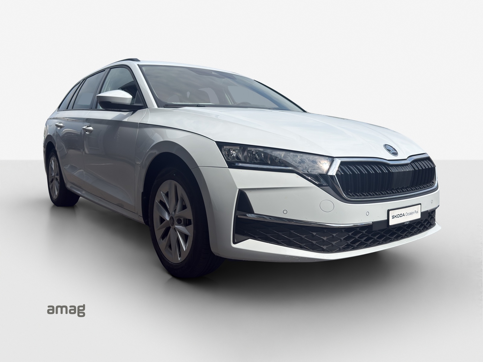 SKODA Octavia Combi 1.5 TSI mHEV DSG Dynamic-image-5