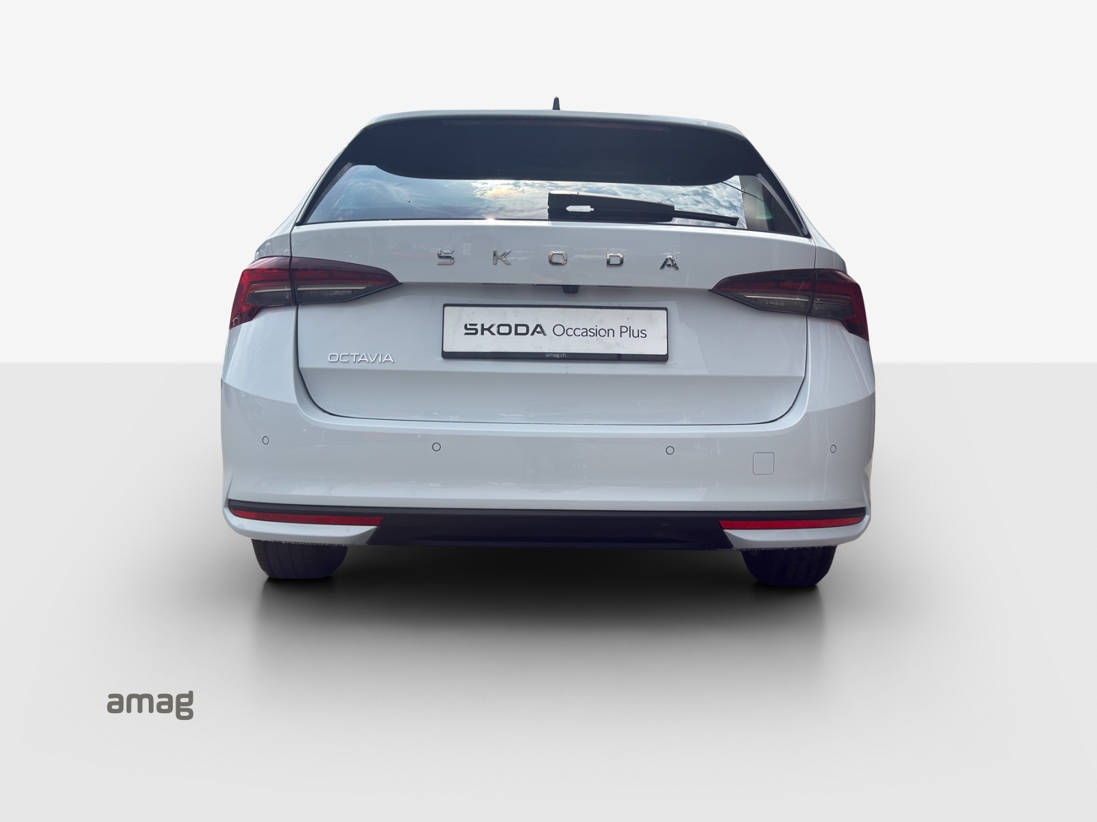 SKODA Octavia Combi 1.5 TSI mHEV DSG Dynamic-image-3