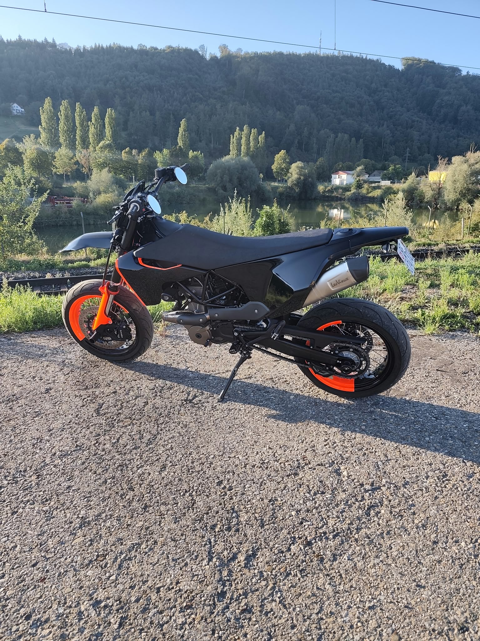 HUSQVARNA 701 Supermoto