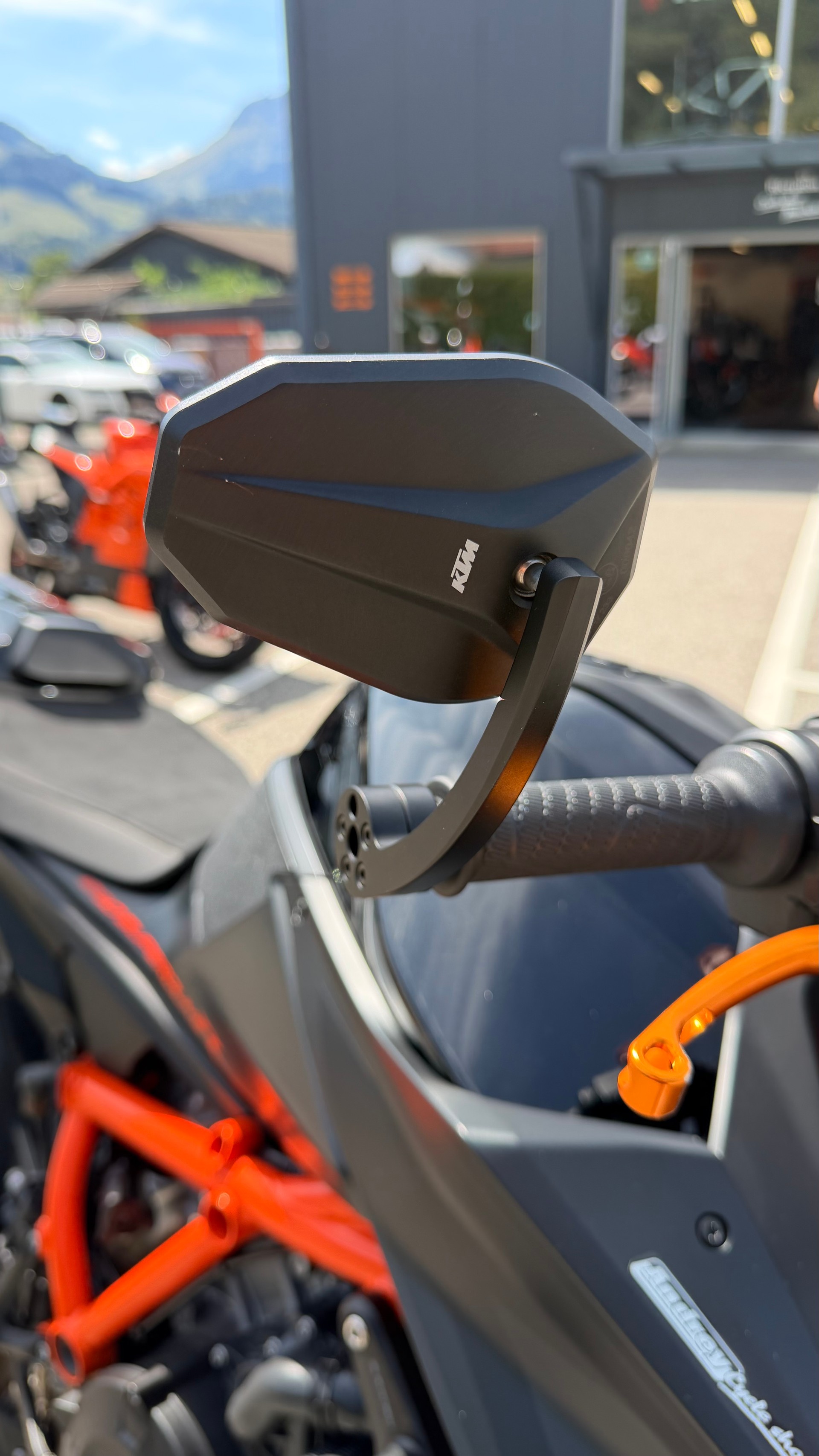 KTM 1290 Super Duke R-image-5