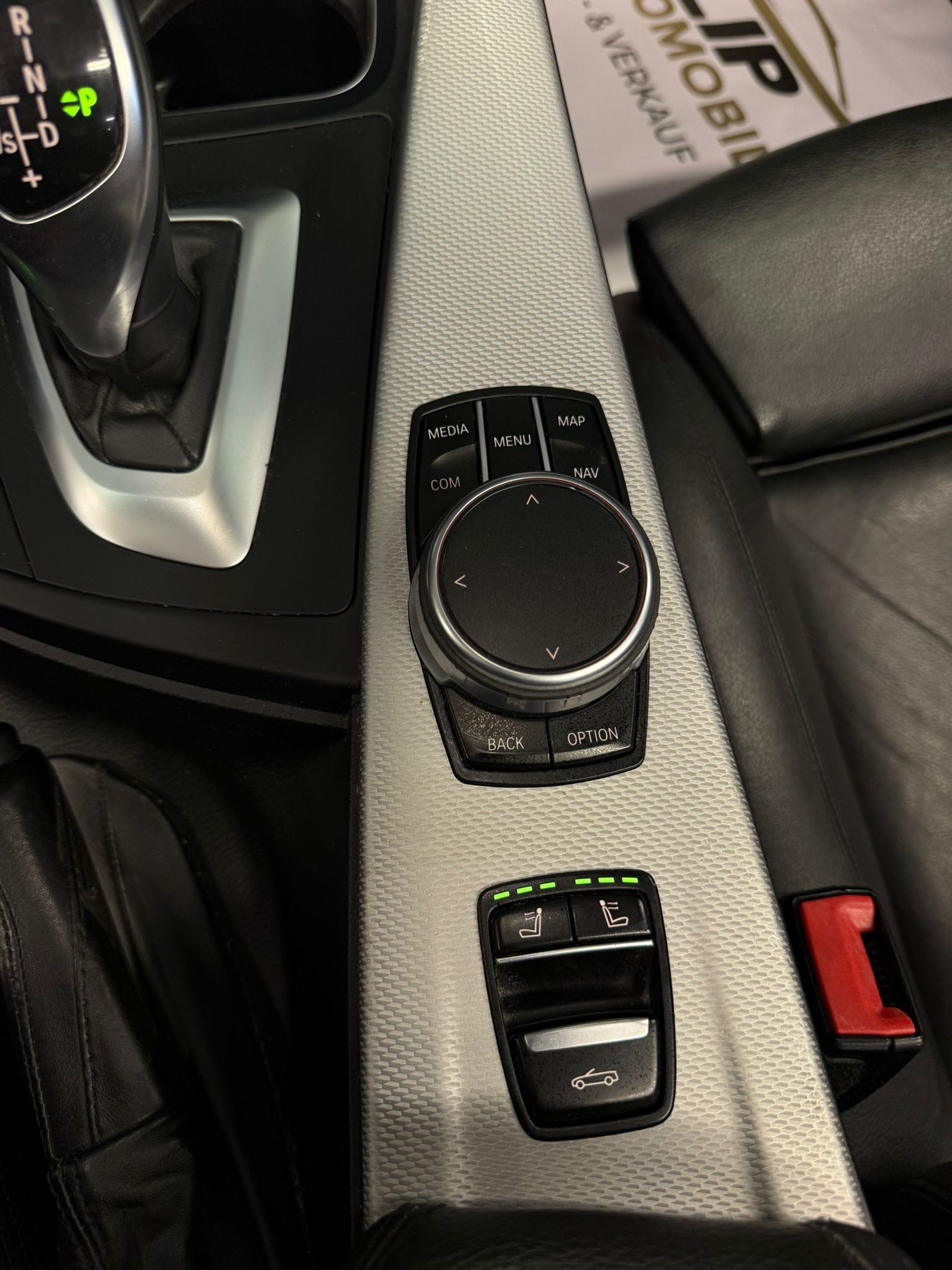 BMW 420i Cabriolet M Sport Steptronic-image-13