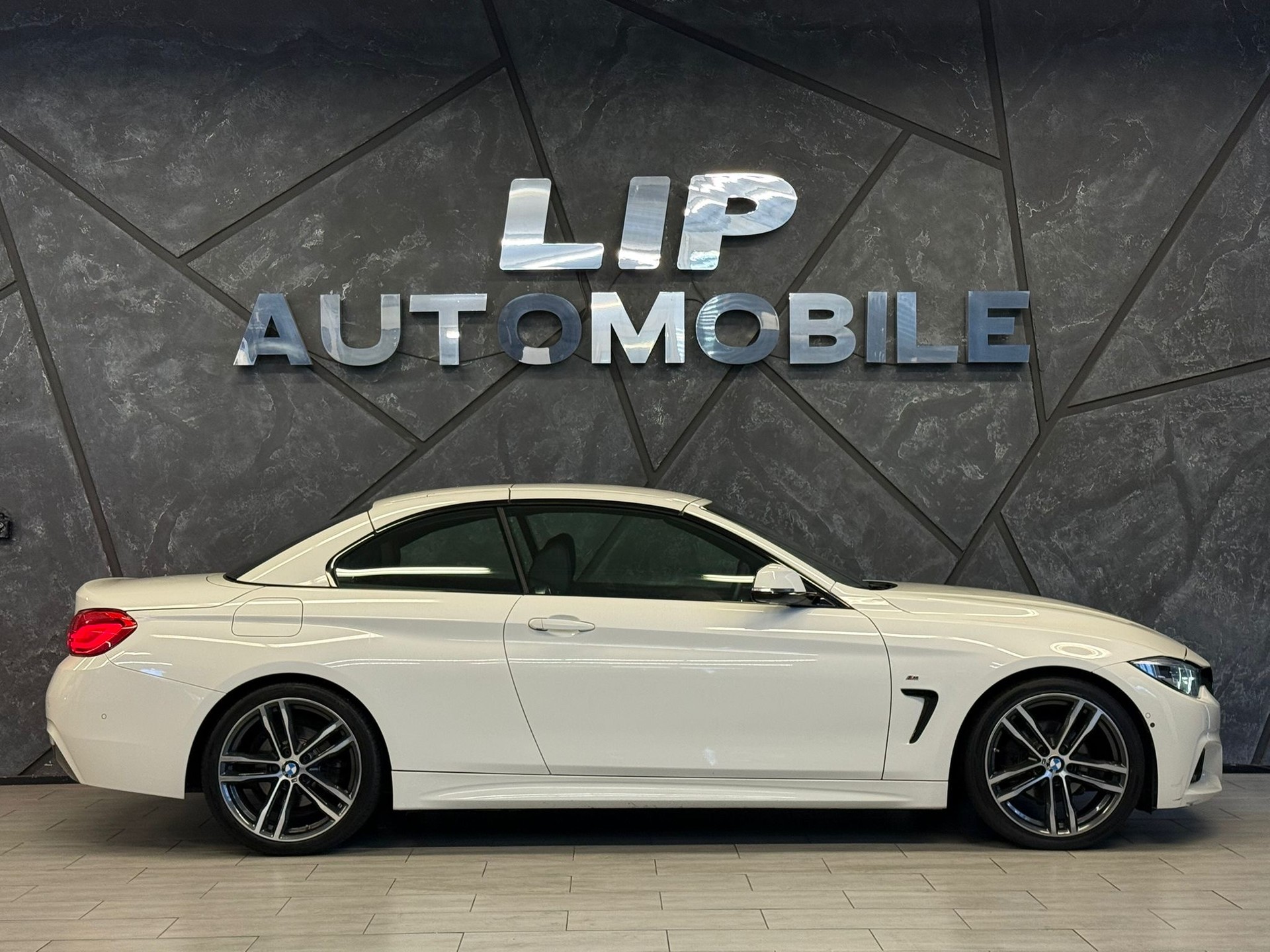 BMW 420i Cabriolet M Sport Steptronic-showroom-element-3