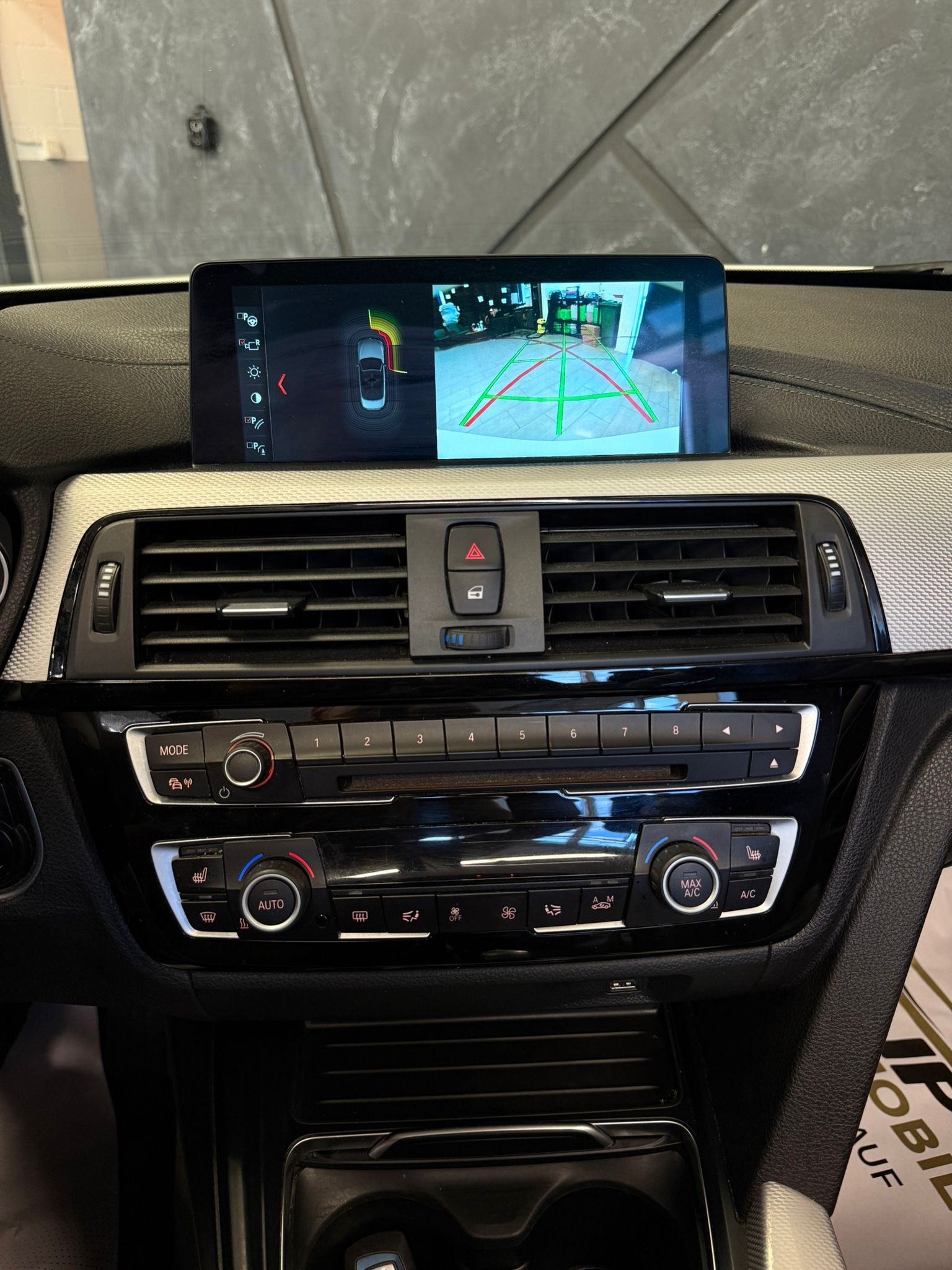 BMW 420i Cabriolet M Sport Steptronic-image-12