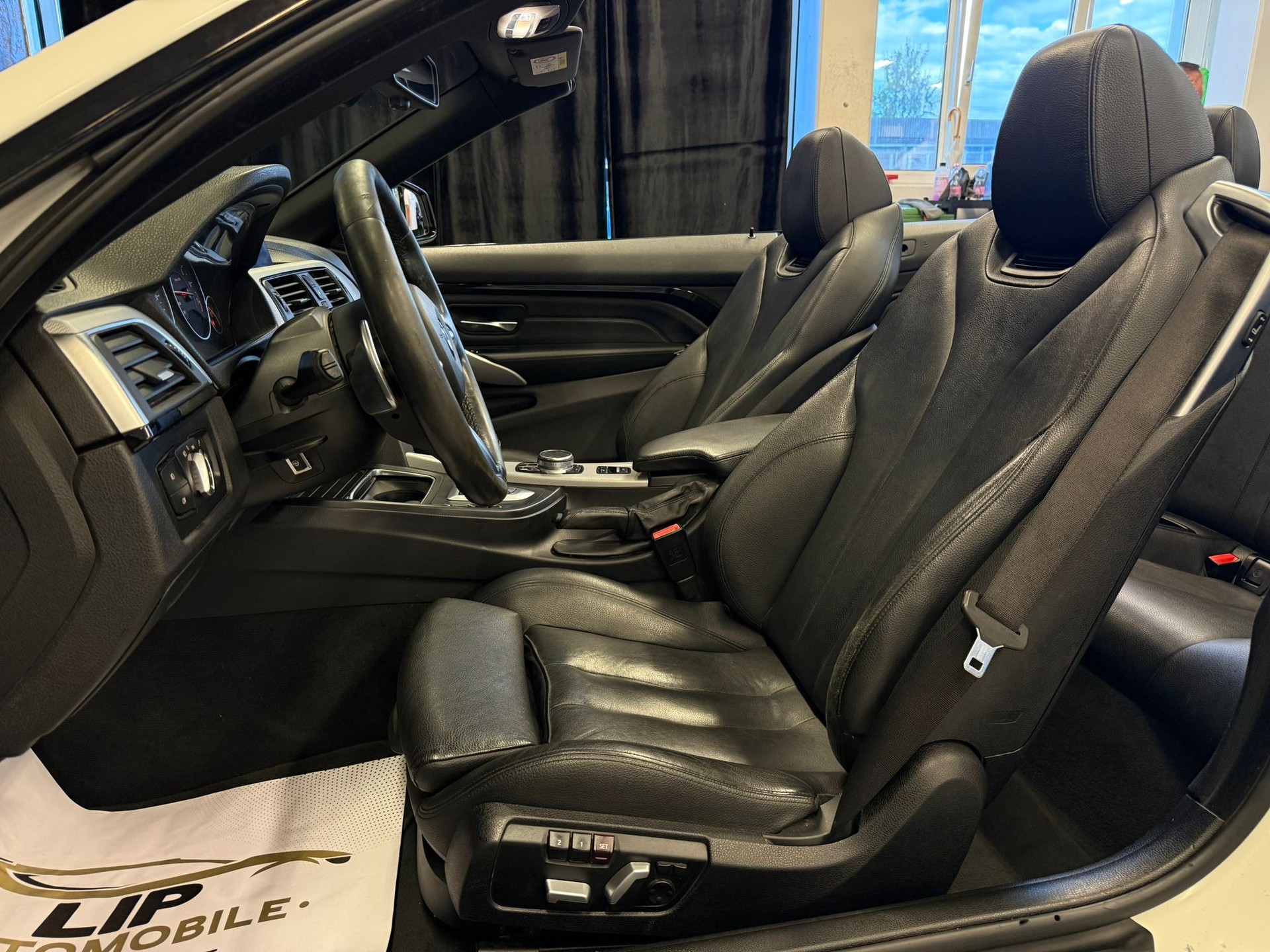 BMW 420i Cabriolet M Sport Steptronic-image-10