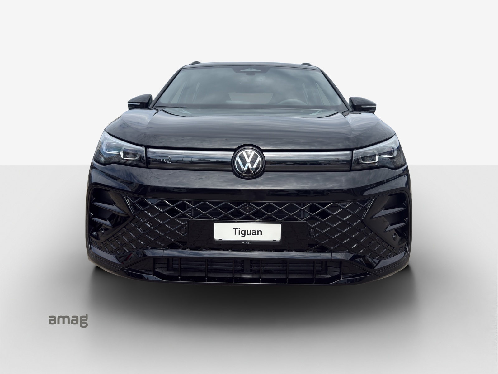 VW Tiguan 2.0 TSI DSG R-Line 4Motion-image-6