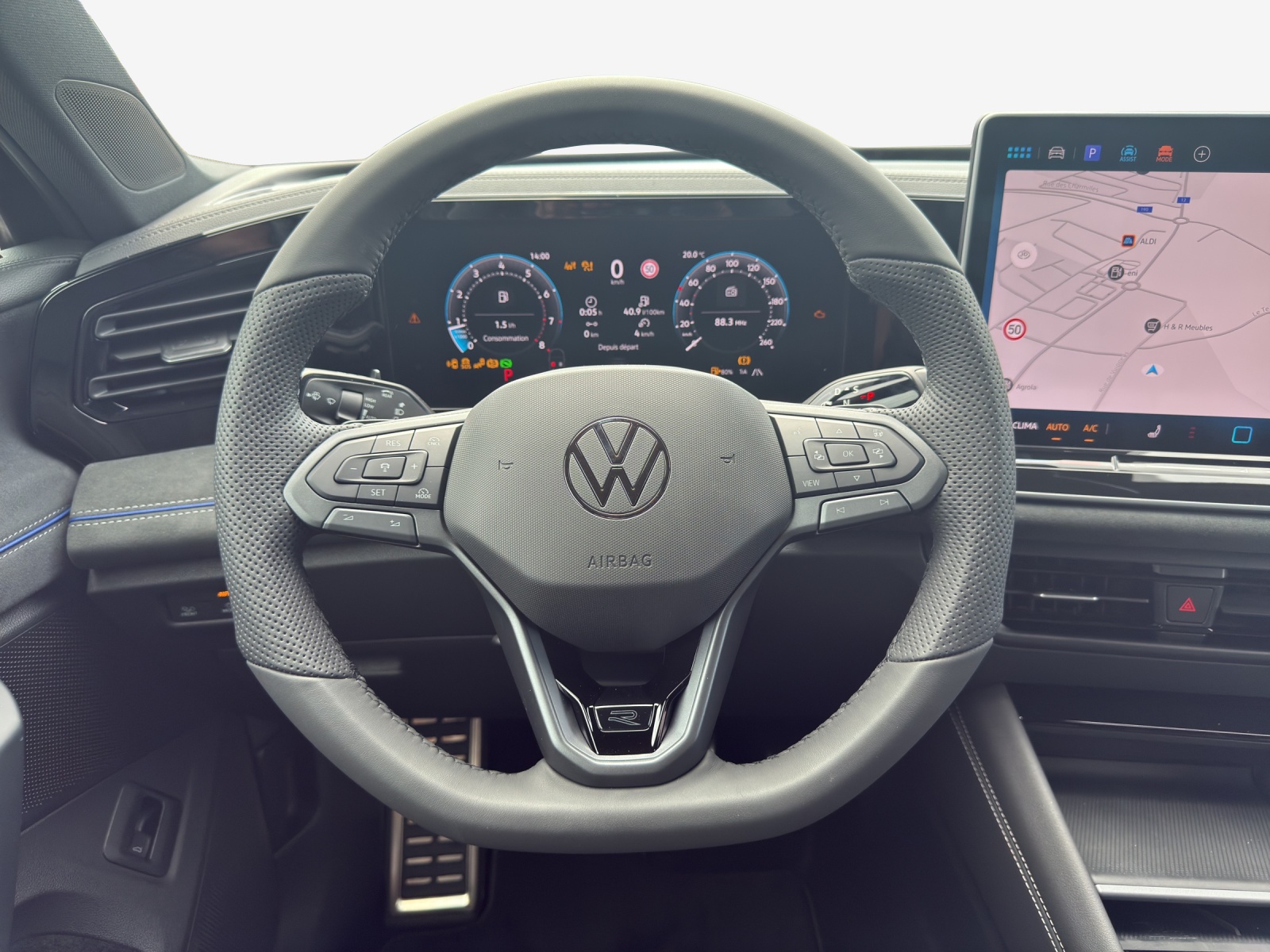 VW Tiguan 2.0 TSI DSG R-Line 4Motion-image-9