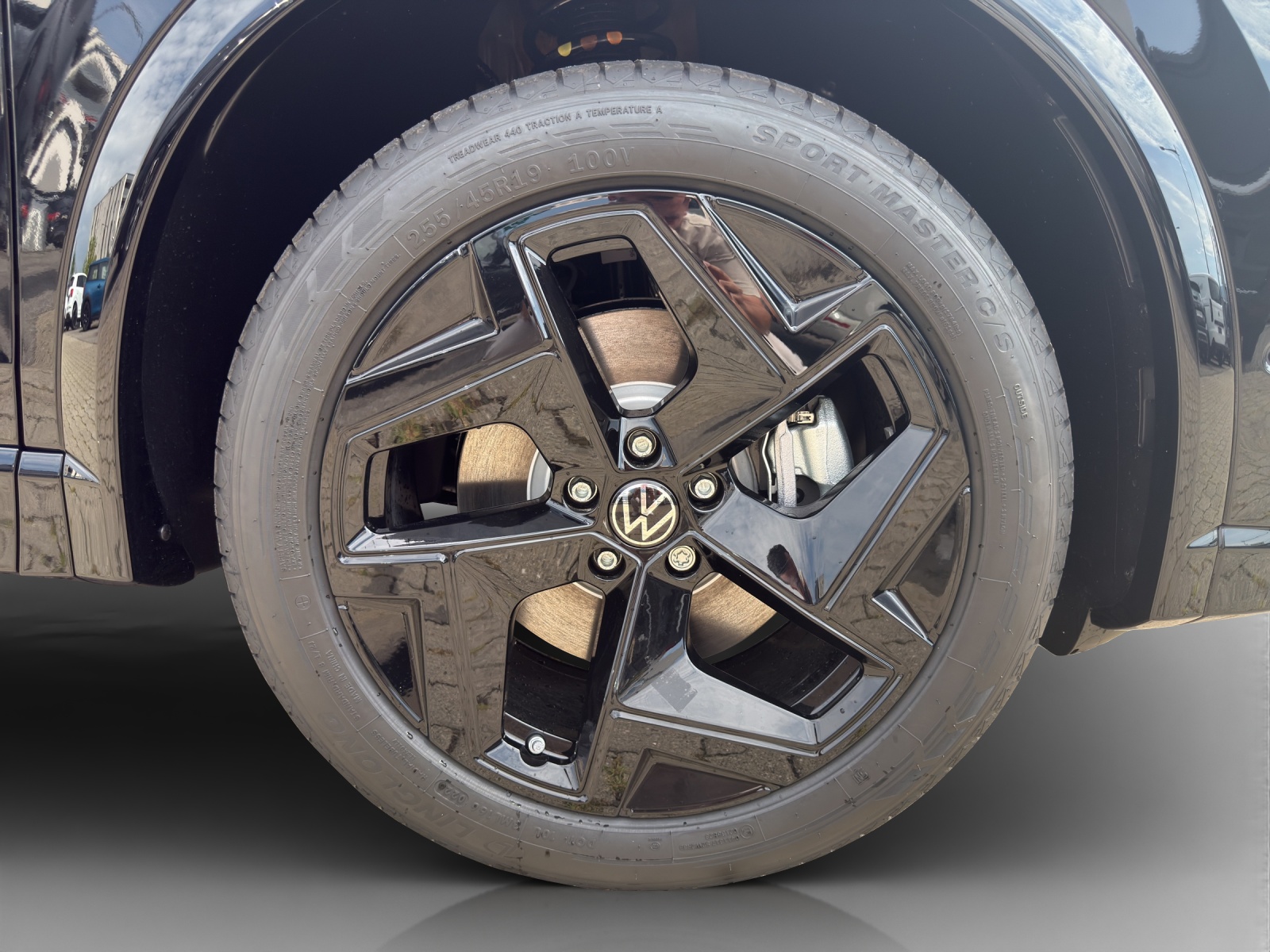 VW Tiguan 2.0 TSI DSG R-Line 4Motion-image-14
