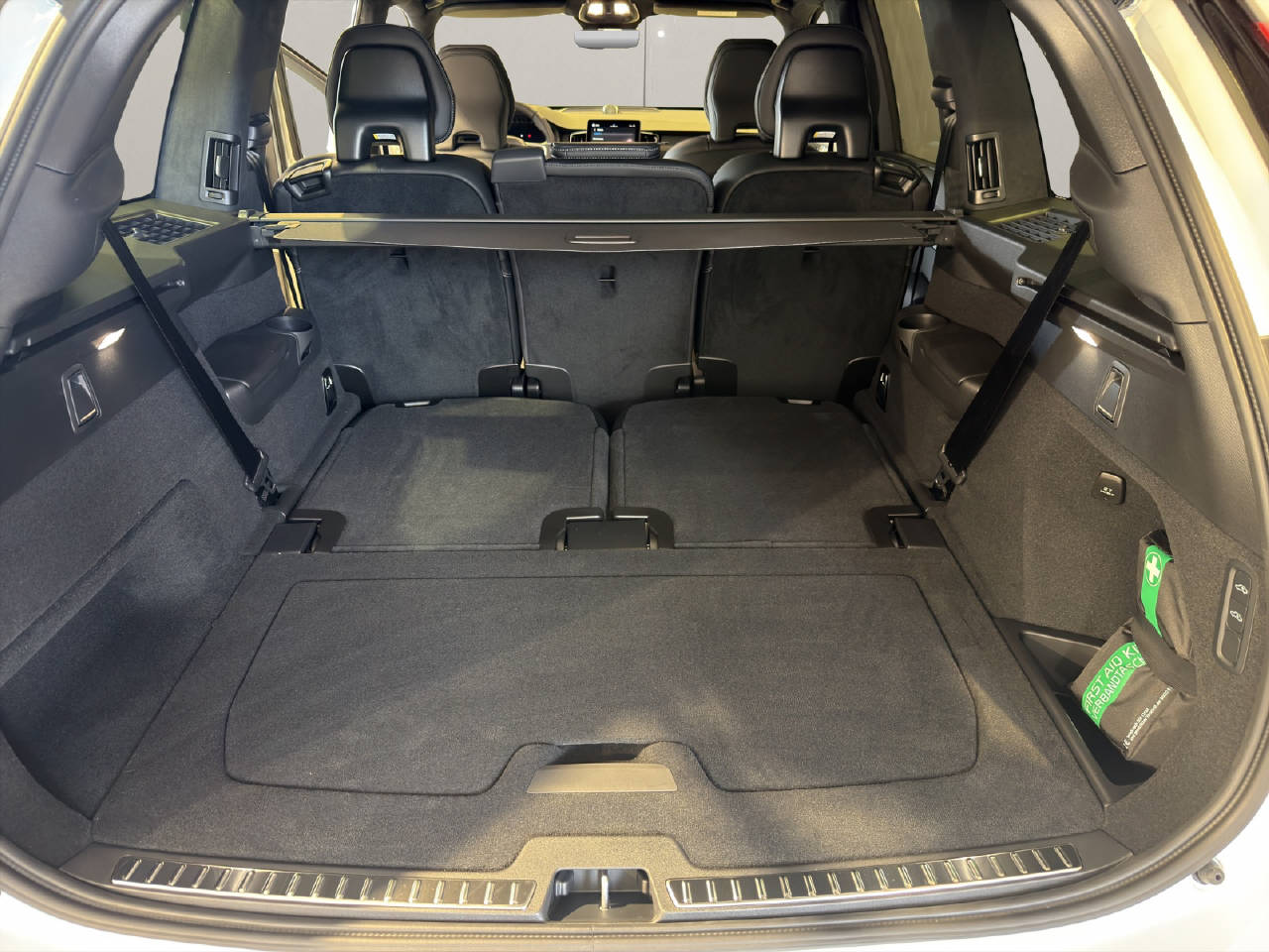 VOLVO XC90 2.0 T8 TE Ultra Dark eAWD XCLUSIVE MY27-image-6