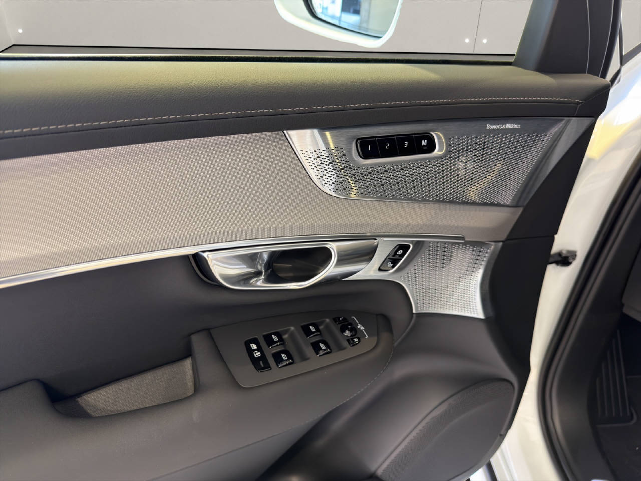 VOLVO XC90 2.0 T8 TE Ultra Dark eAWD XCLUSIVE MY27-image-13
