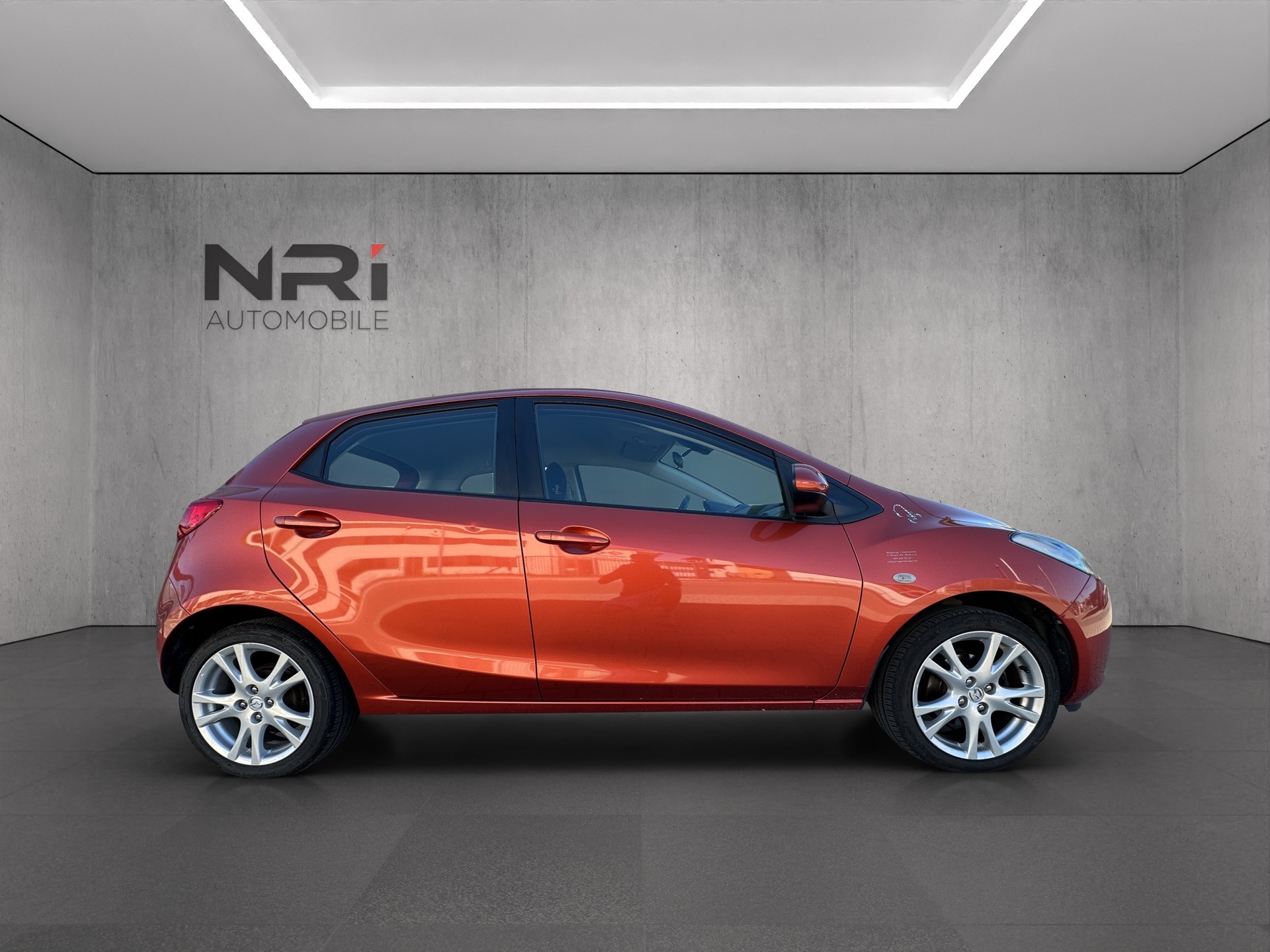 MAZDA 2 1.3i 16V Exclusive-showroom-element-3