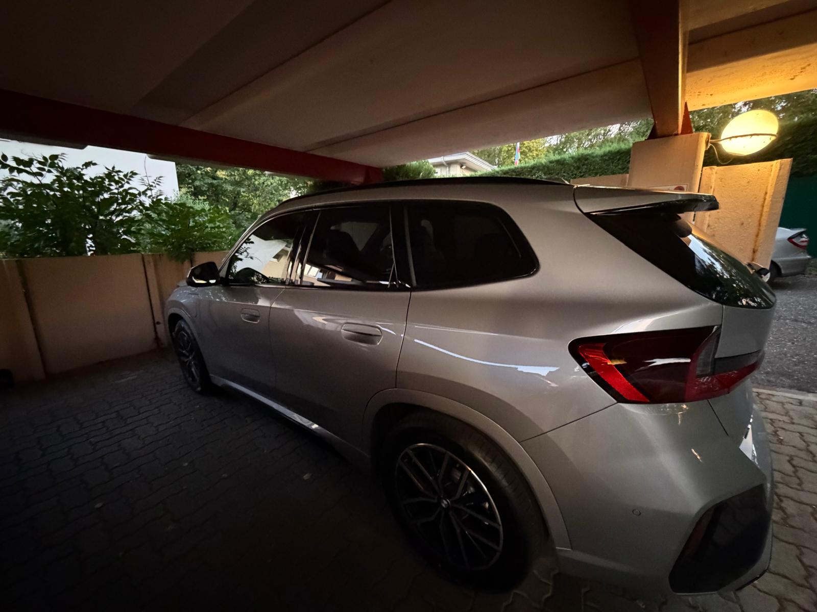 BMW 30e xDrive-image-2