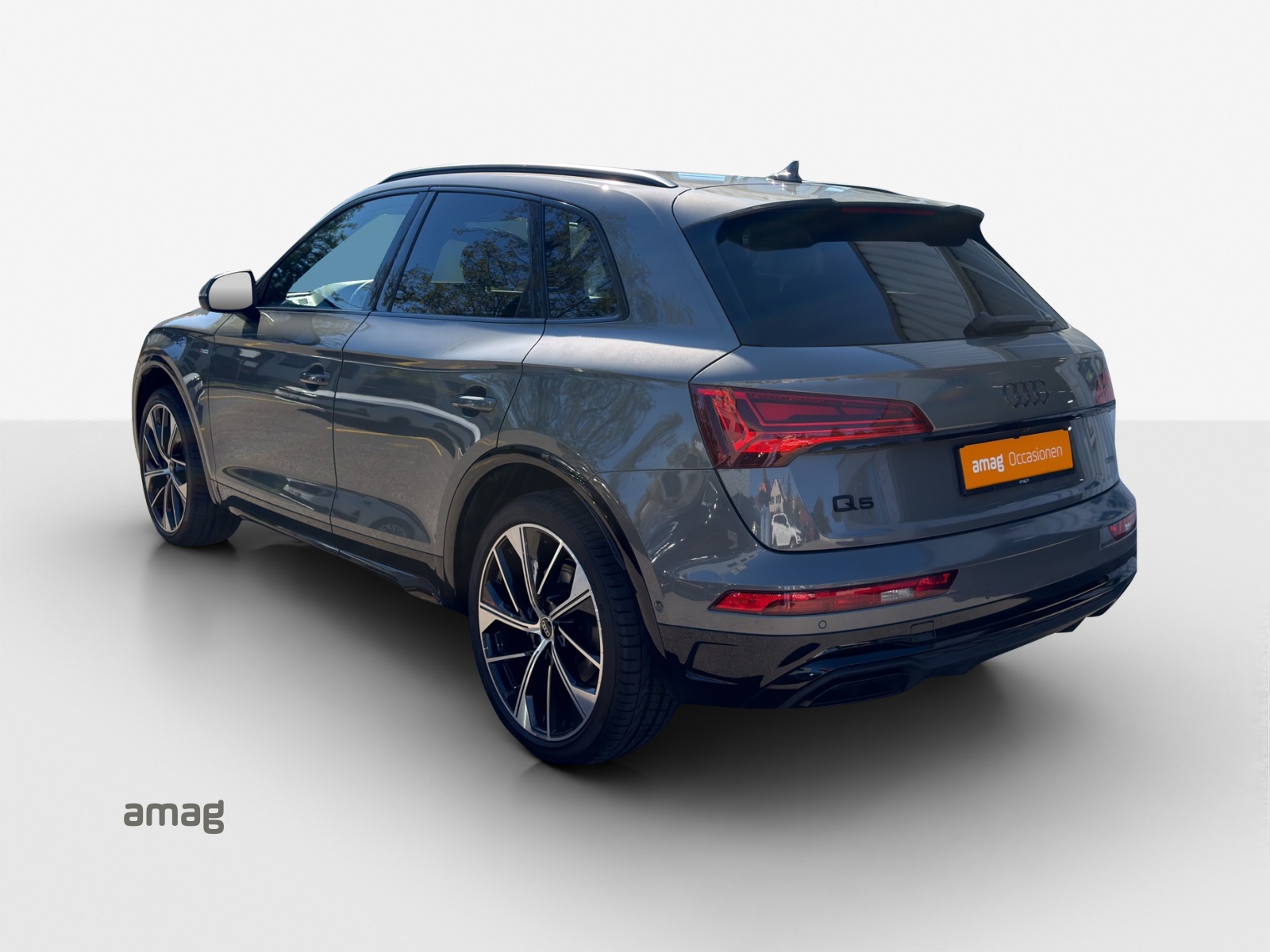 AUDI Q5 45 TFSI S-line quattro S-tronic-image-2