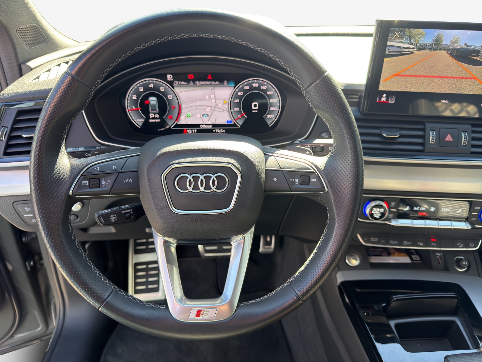AUDI Q5 45 TFSI S-line quattro S-tronic-image-9