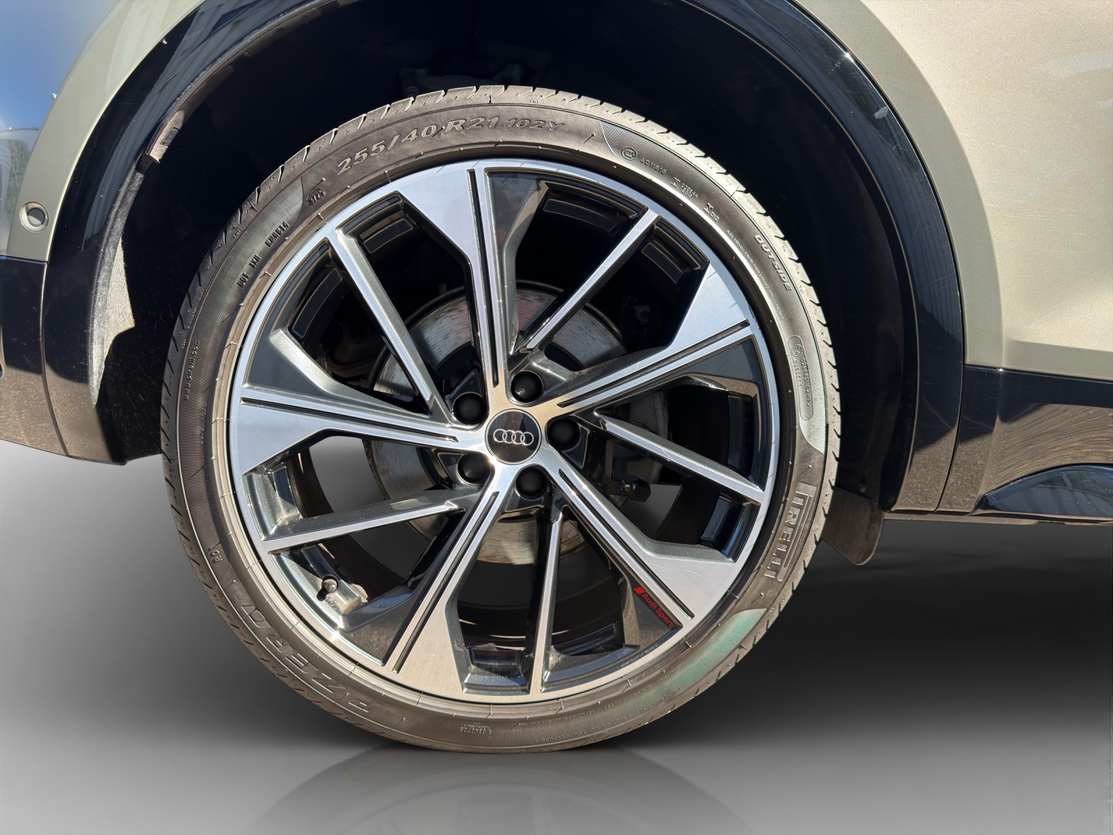 AUDI Q5 45 TFSI S-line quattro S-tronic-image-13