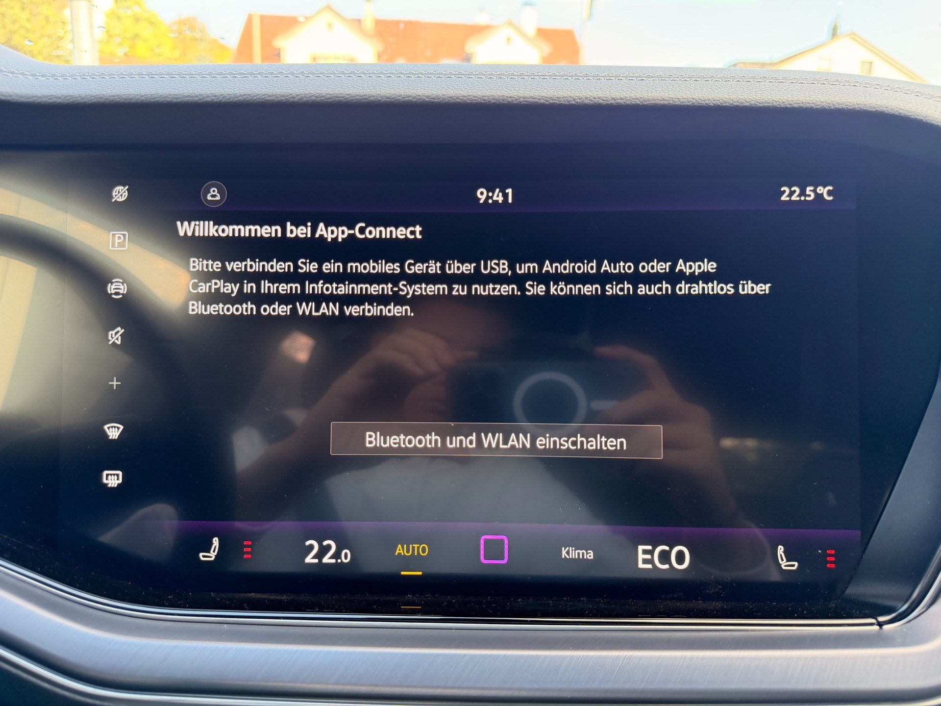 VW Touareg R 3.0 TSI eHYBRID 462 PS 4MOTION-image-16