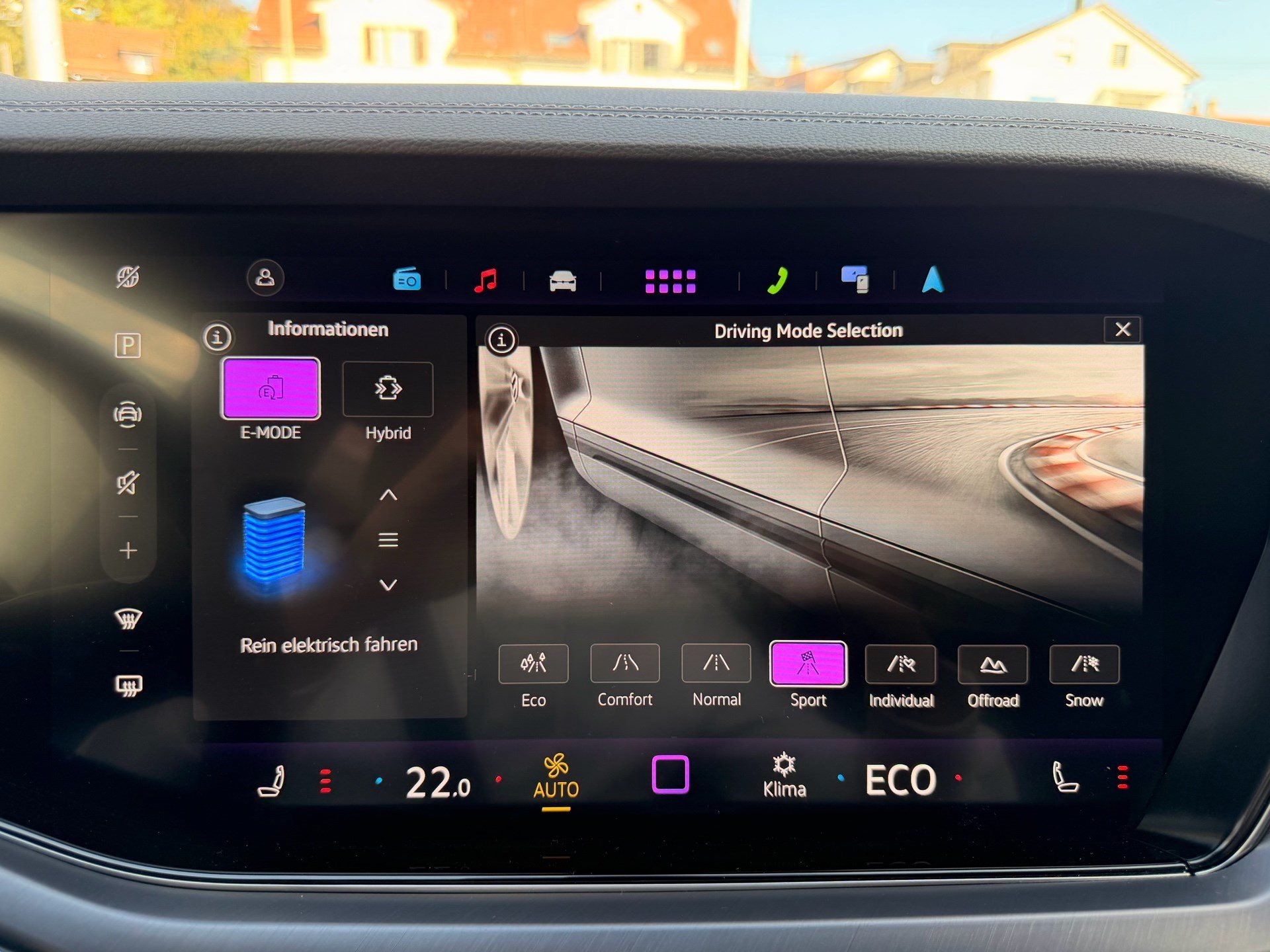 VW Touareg R 3.0 TSI eHYBRID 462 PS 4MOTION-image-14