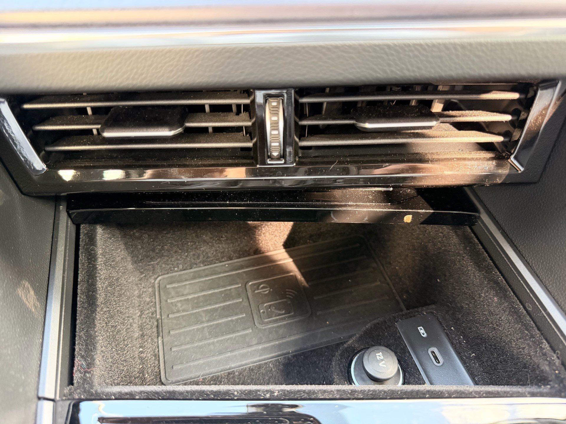 VW Touareg R 3.0 TSI eHYBRID 462 PS 4MOTION-image-20