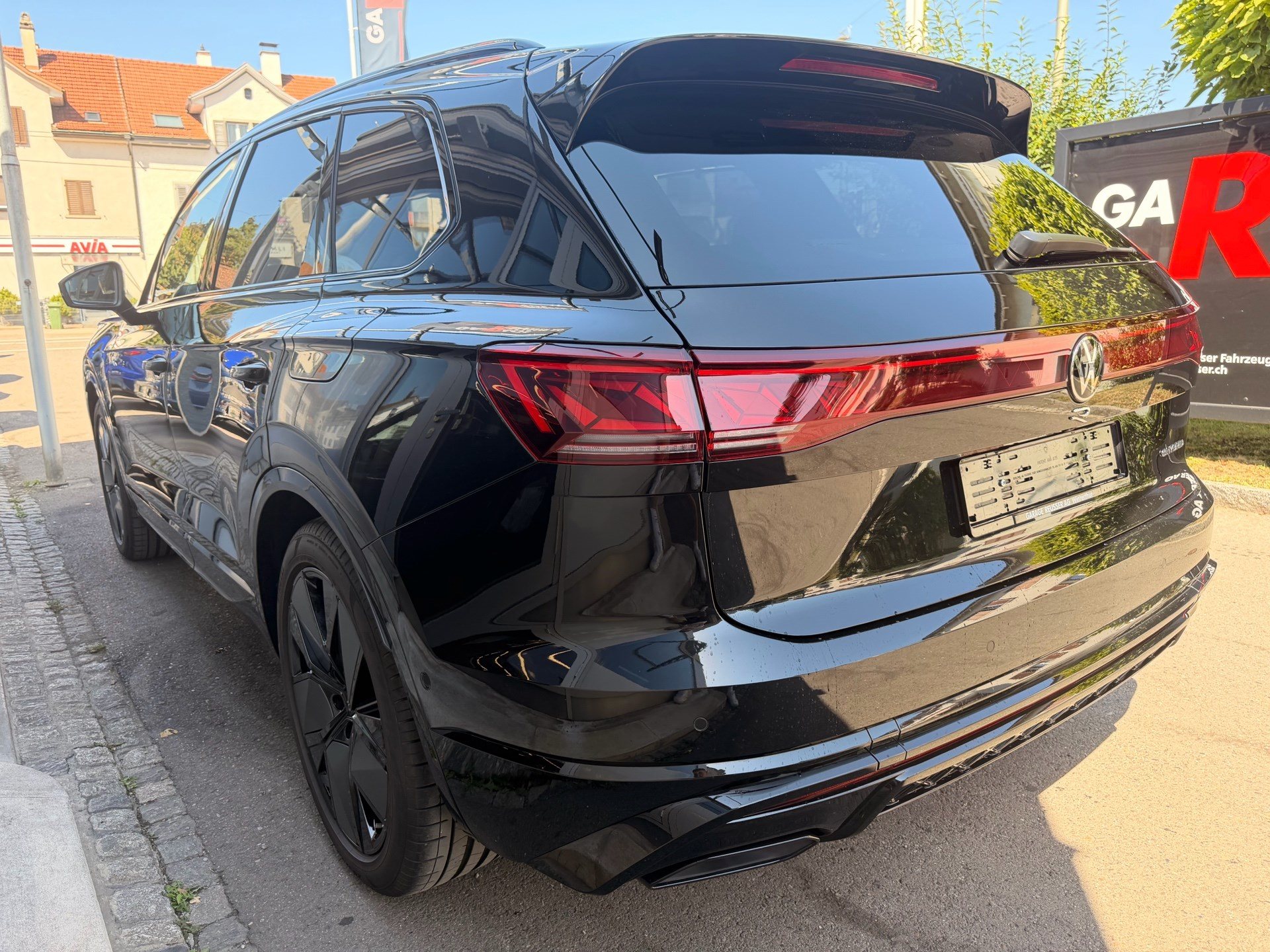 VW Touareg R 3.0 TSI eHYBRID 462 PS 4MOTION-image-5