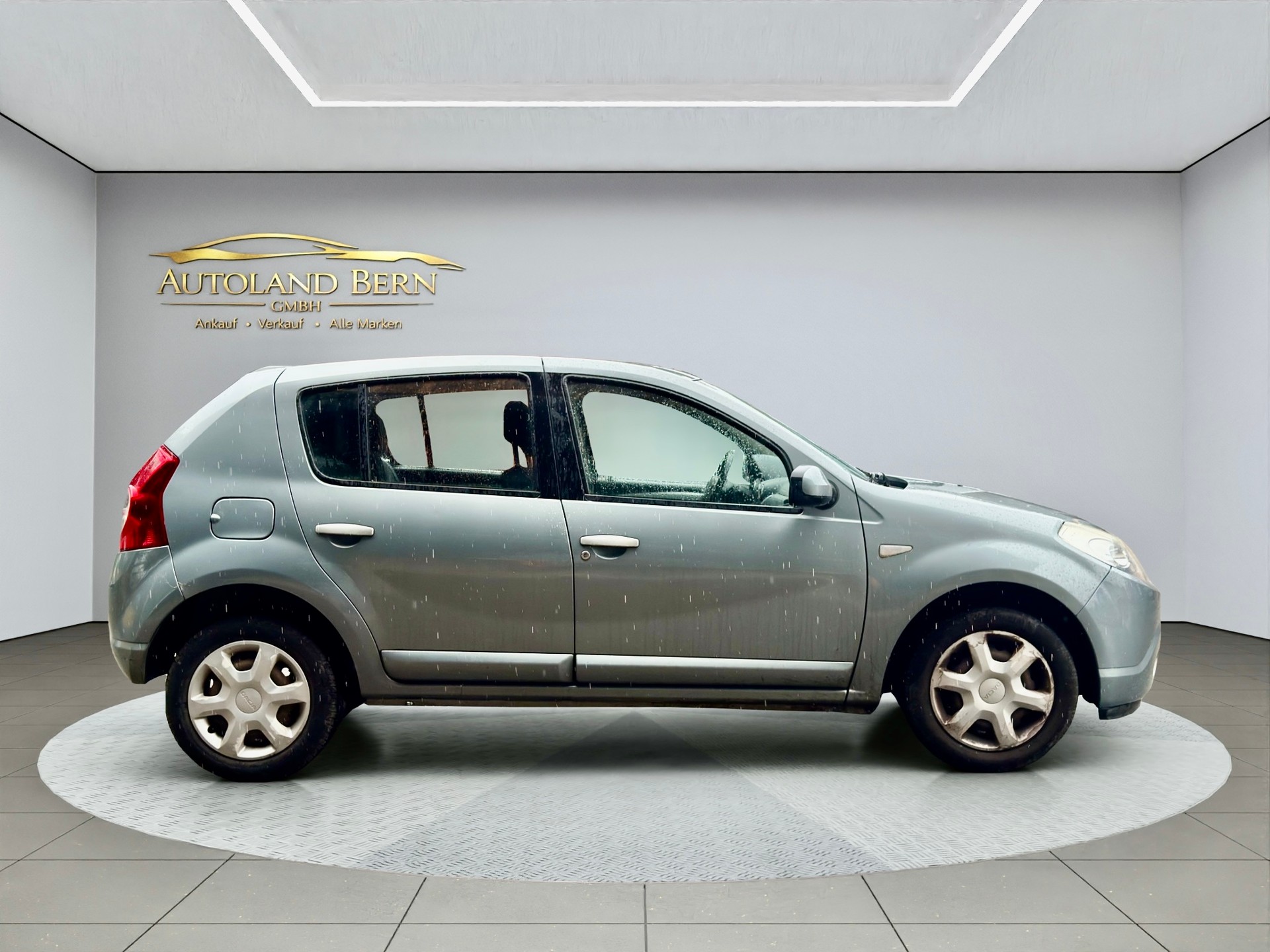 DACIA Sandero 1.6 Lauréate mit Klimaanlage-image-3