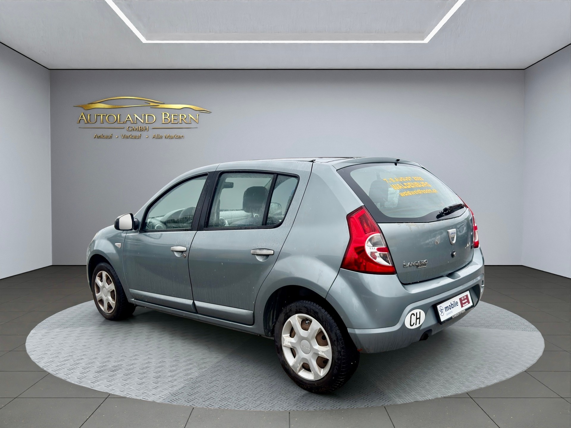 DACIA Sandero 1.6 Lauréate mit Klimaanlage-image-6
