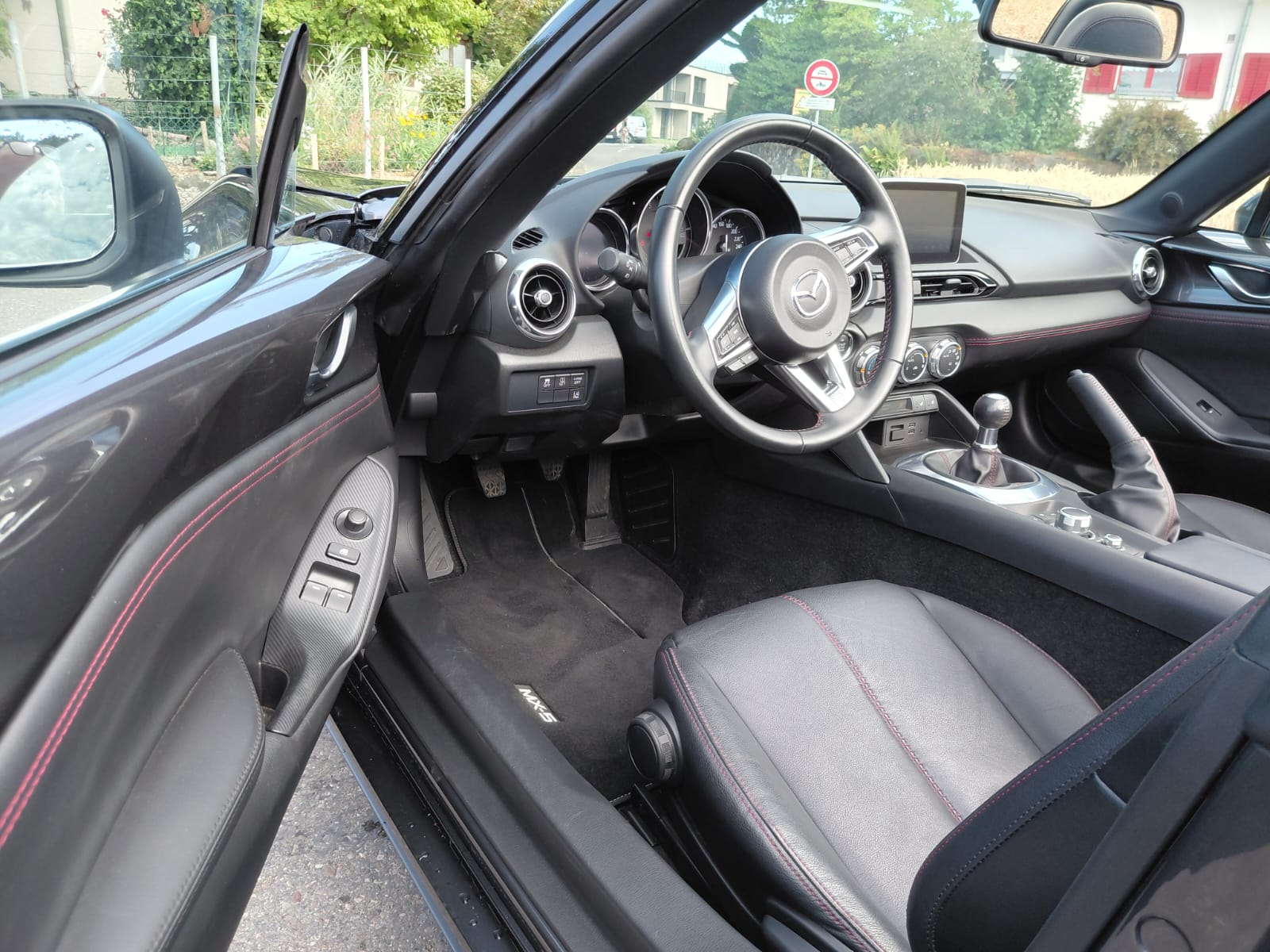MAZDA MX-5 SKYACTIV-G 160 Revolution-image-8