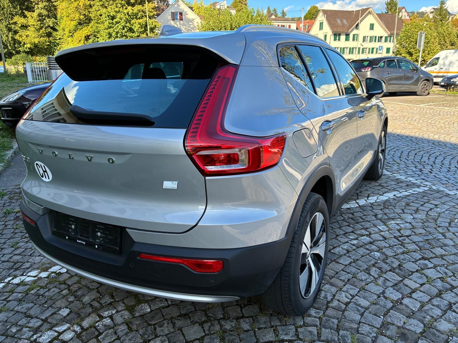 VOLVO XC40 T4 PHEV Essential DCT-image-13